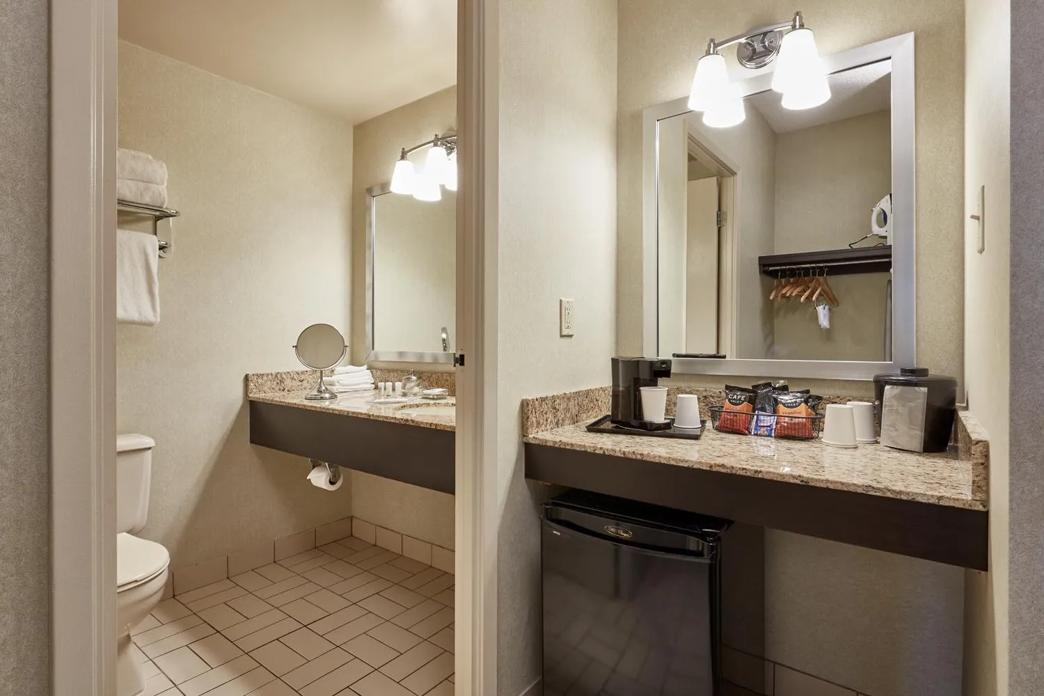 Bathroom in Travelway Inn Sudbury