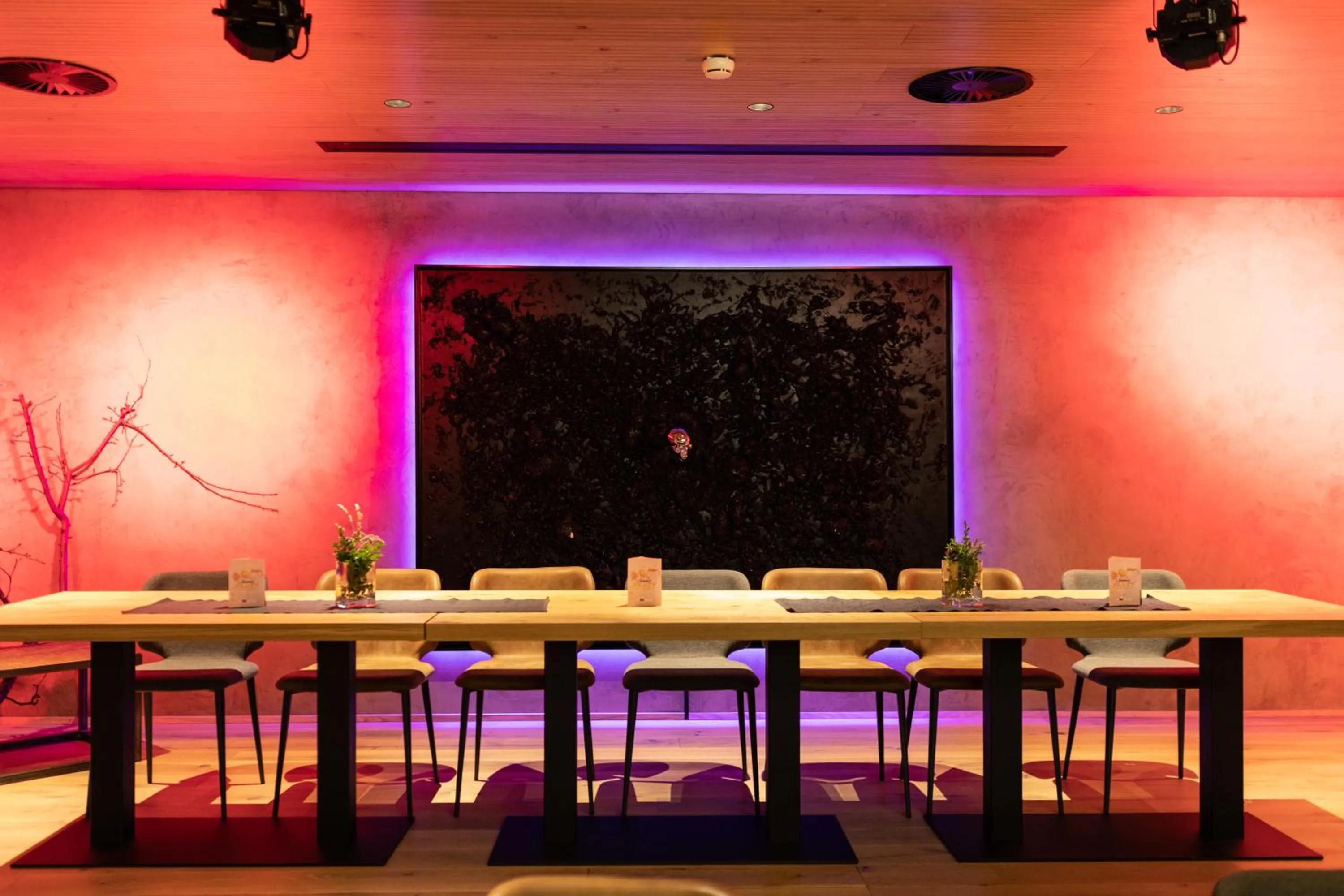 Restaurant/places to eat in KOSIS Sports Lifestyle Hotel