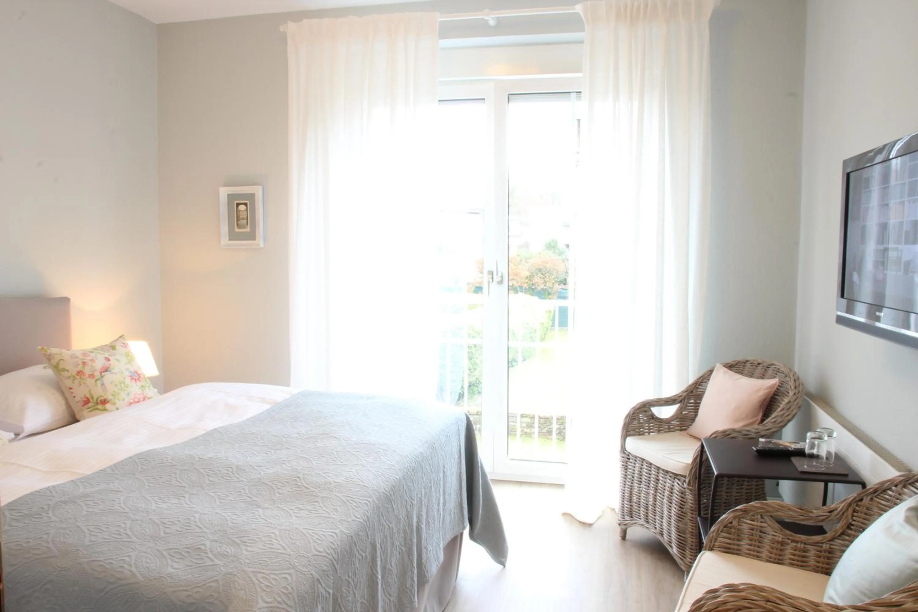 Photo of the whole room, Bed in The Little Guesthouse