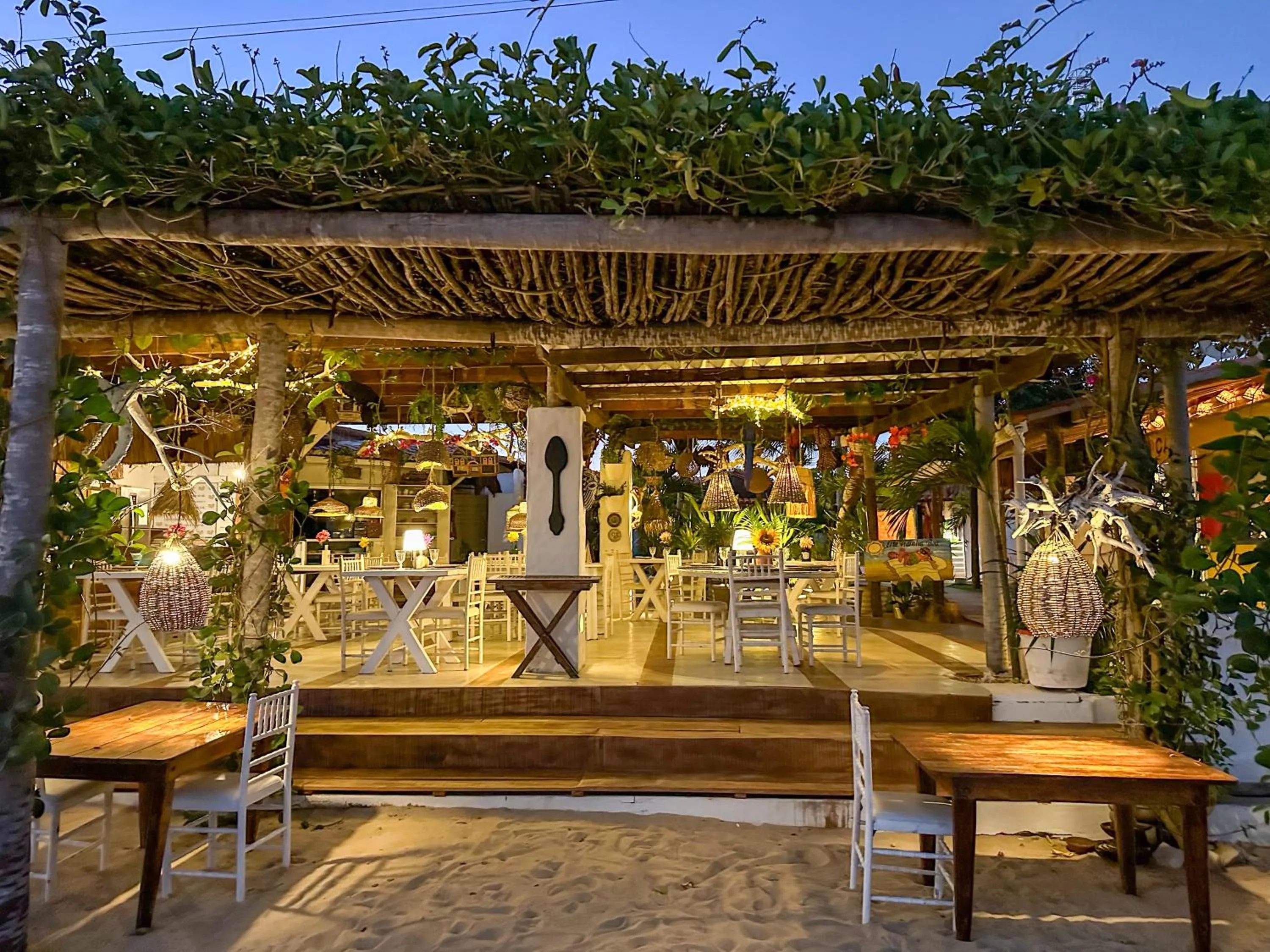 Restaurant/places to eat in Pousada Oásis