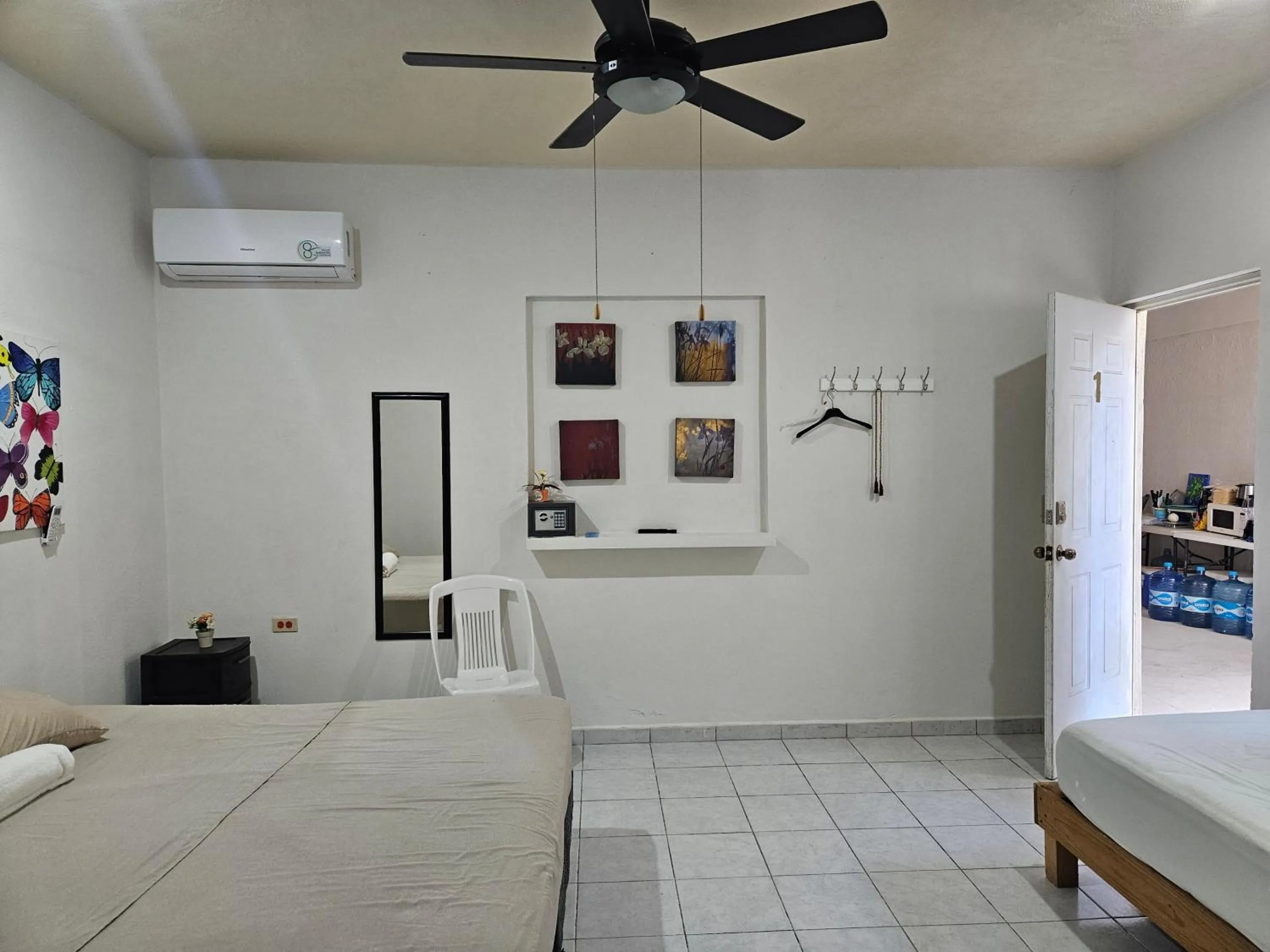 Photo of the whole room, Bed in El Padrino