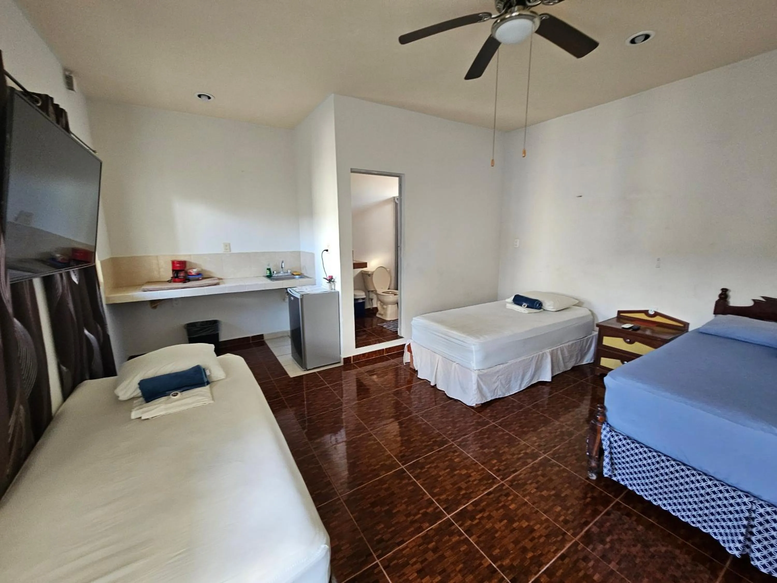 Photo of the whole room, Bed in El Padrino