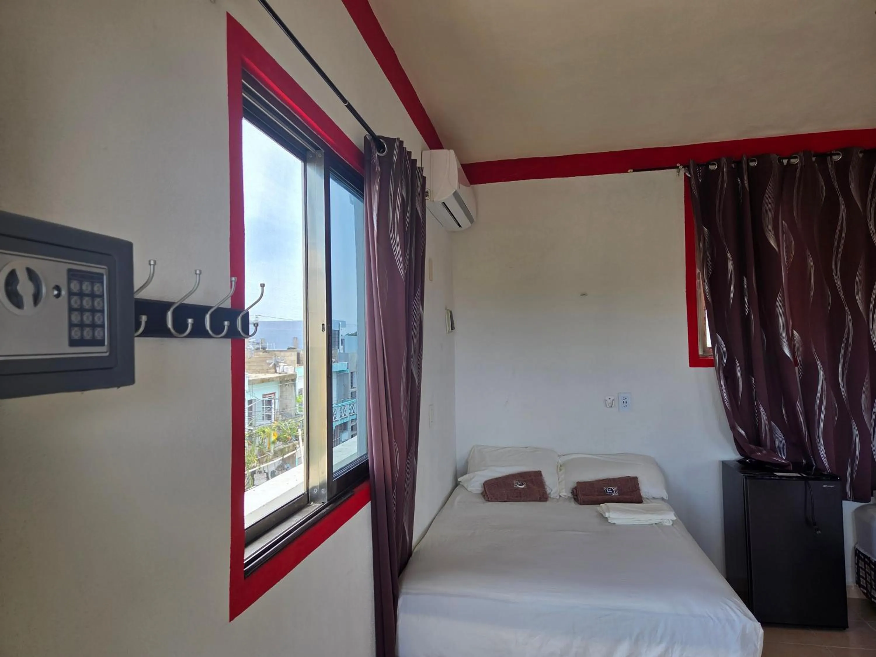 Photo of the whole room, Bed in El Padrino