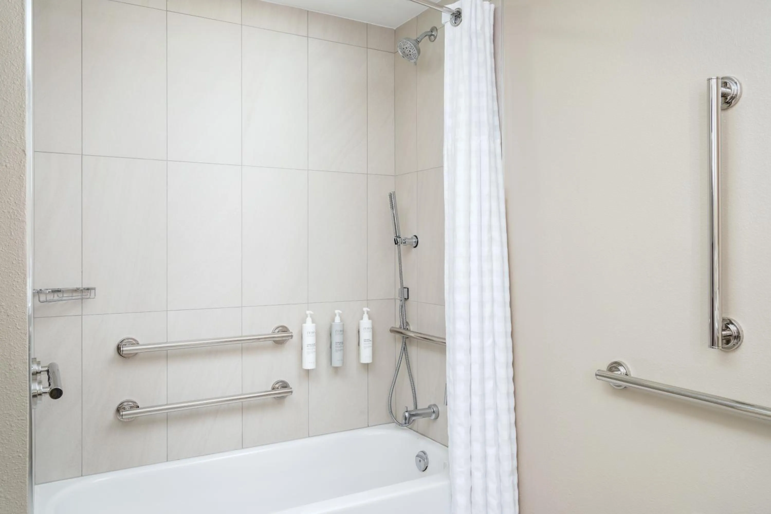 Bathroom in Embassy Suites North Charleston Airport Hotel Convention