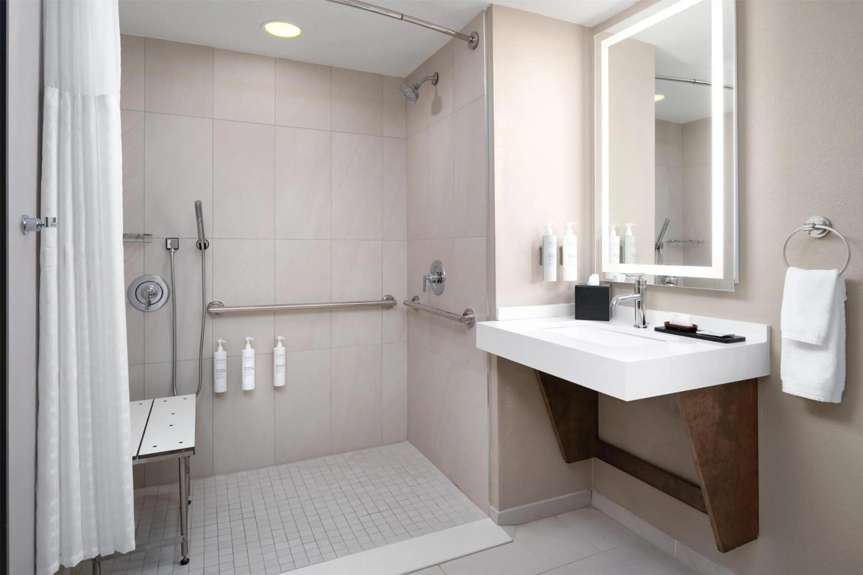 Bathroom in Embassy Suites North Charleston Airport Hotel Convention