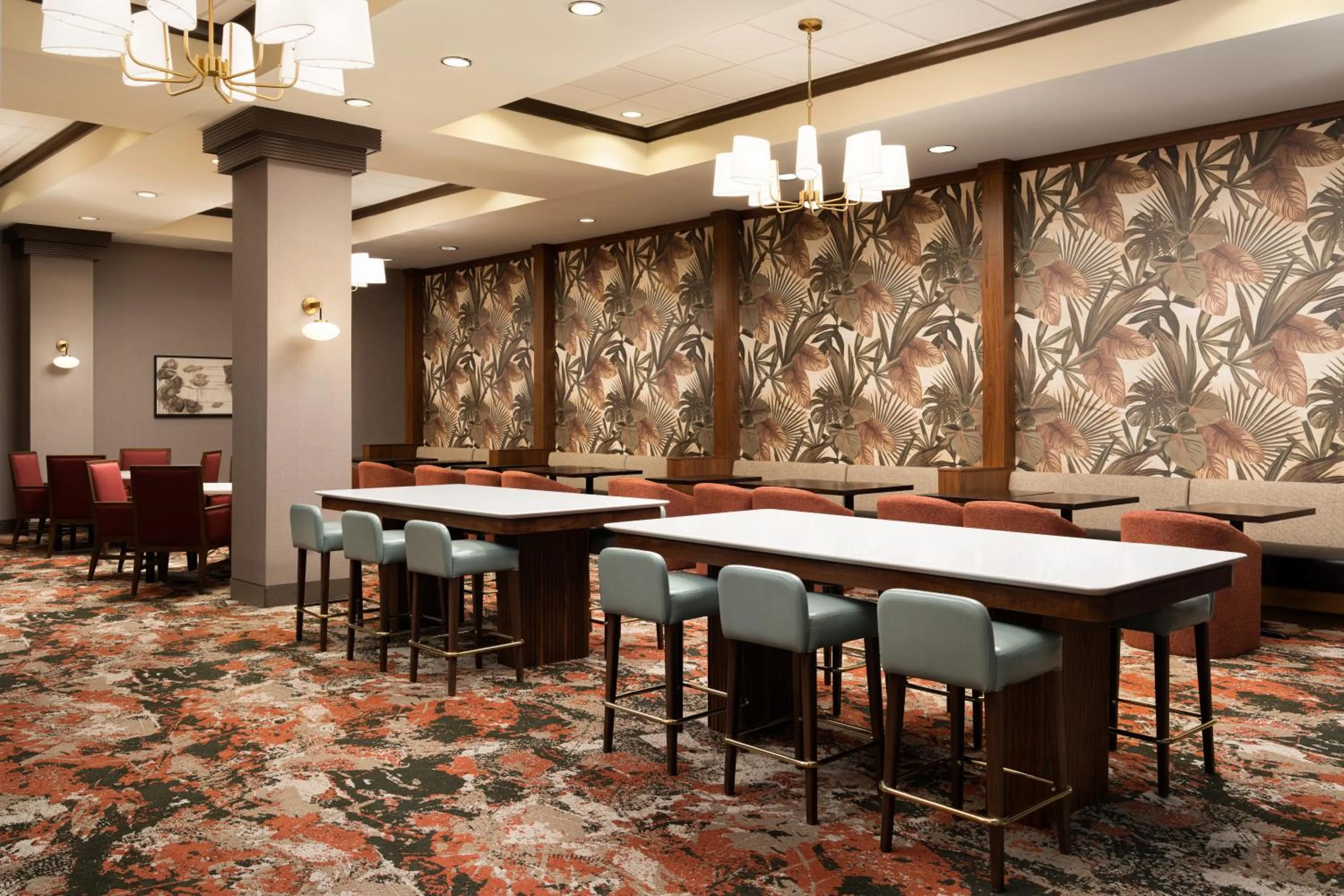 Restaurant/places to eat in Embassy Suites North Charleston Airport Hotel Convention