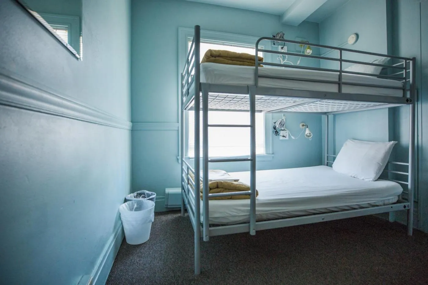 bunk bed, Bed in American Hotel Hostel