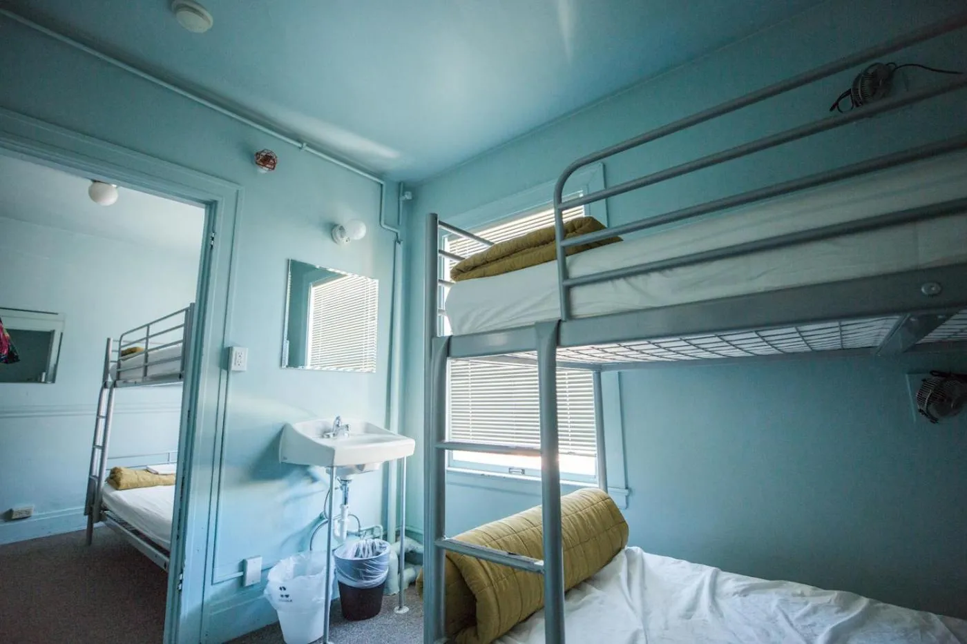 bunk bed, Bed in American Hotel Hostel