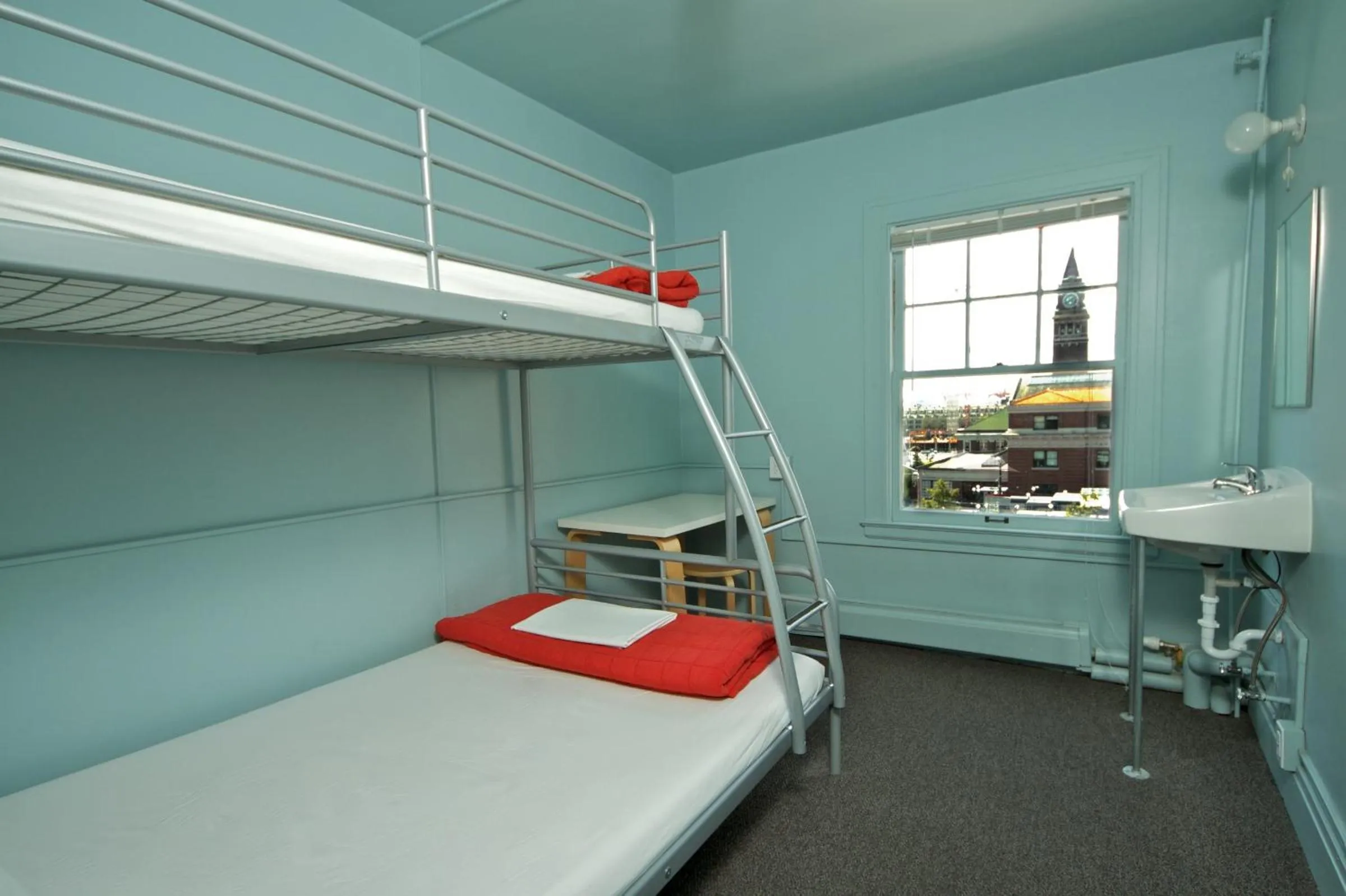 Bed in American Hotel Hostel