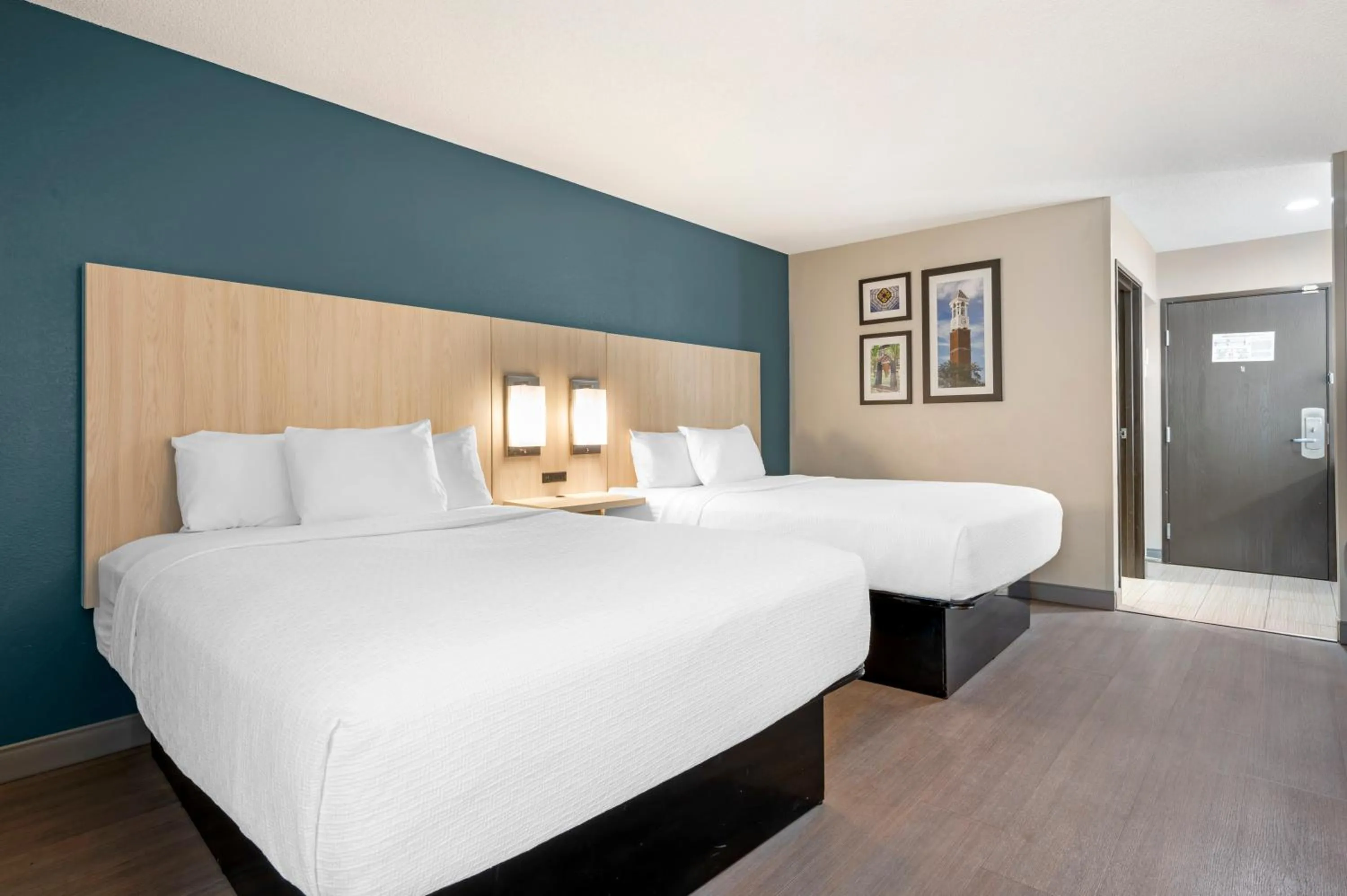 Photo of the whole room, Bed in Best Western Plus Lafayette Hotel University Area