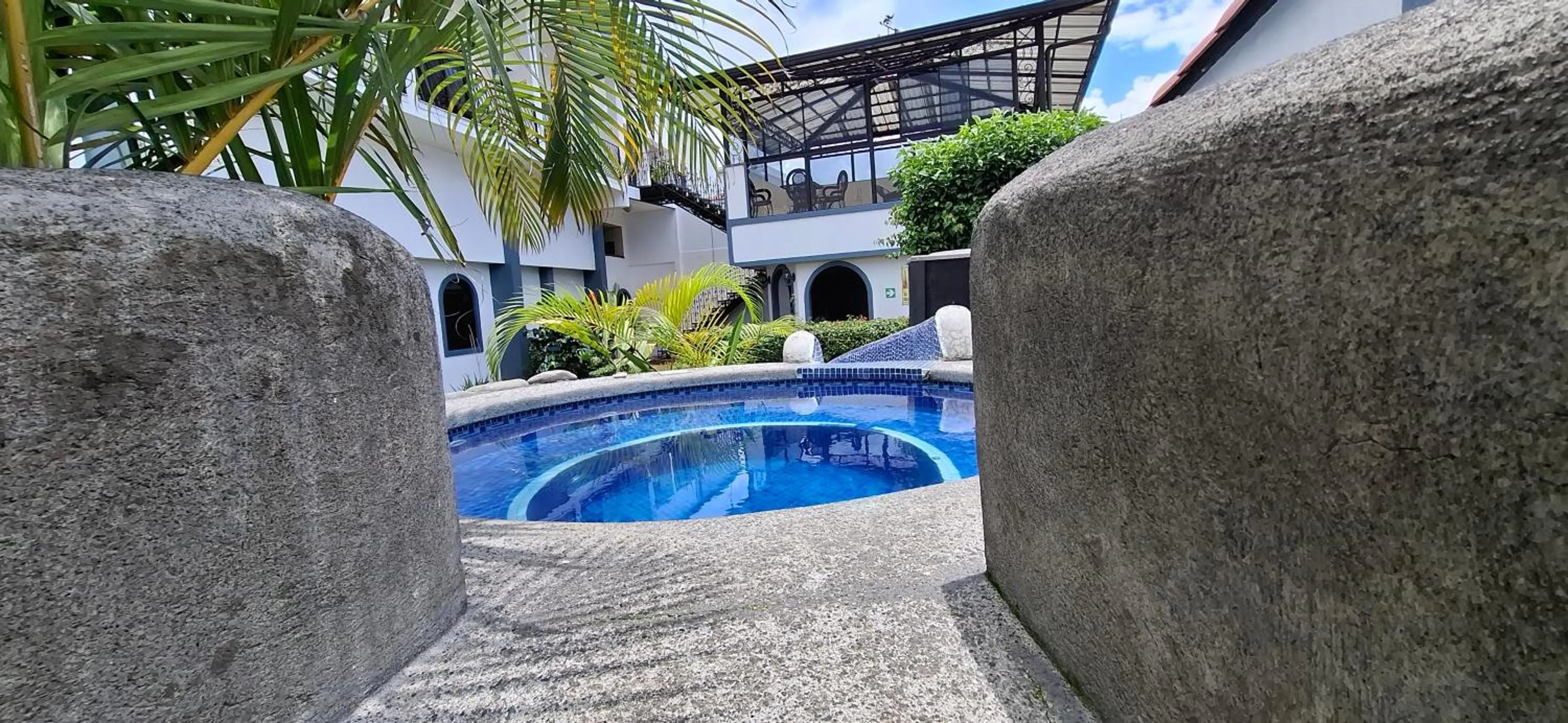 Swimming pool in Hotel Santo Tomas / Historical Property