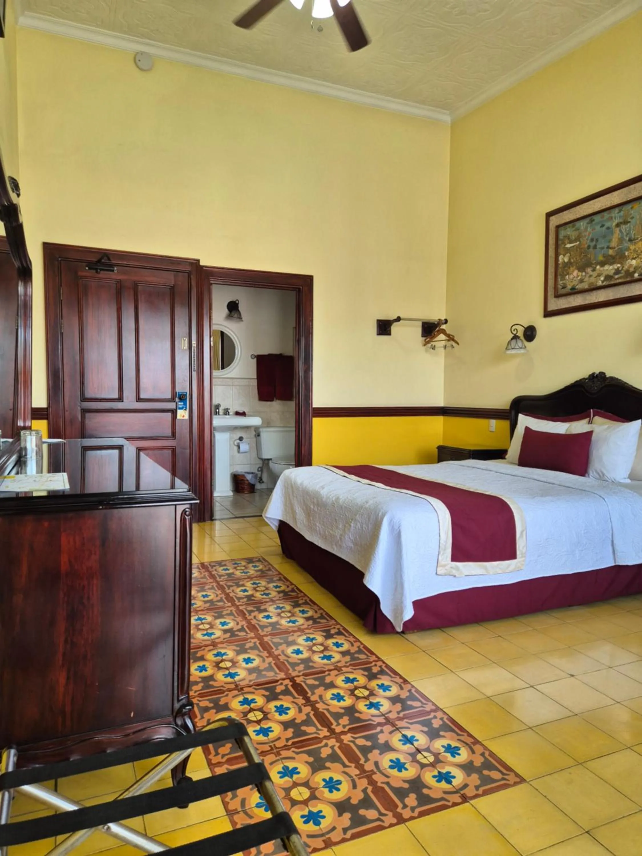 Balcony/Terrace, Bed in Hotel Santo Tomas / Historical Property