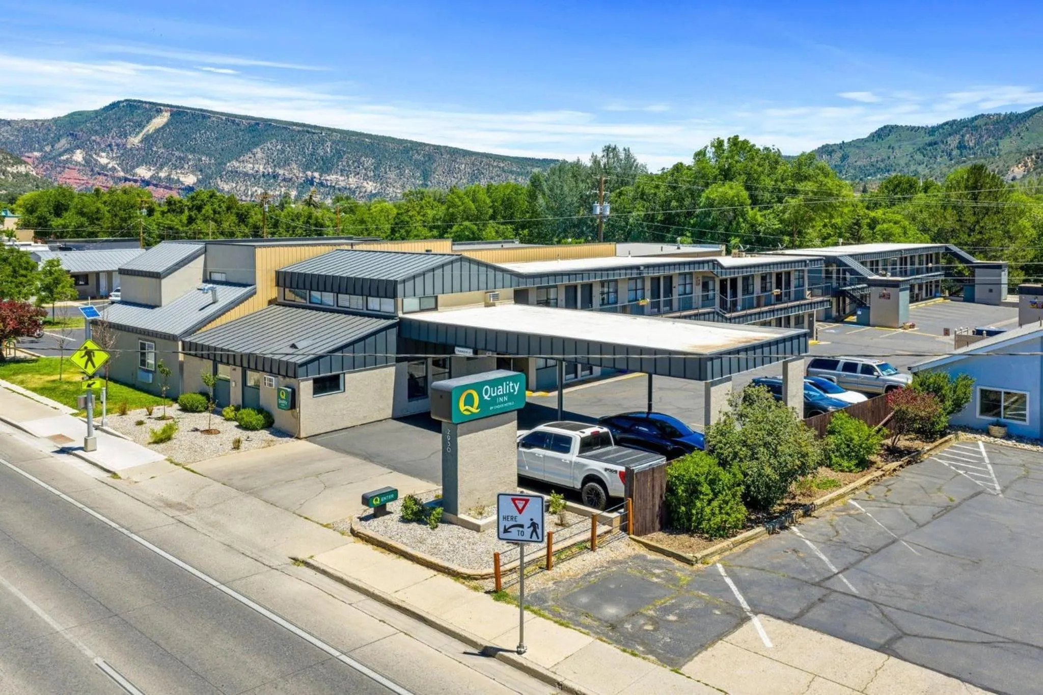 Property building in Quality Inn Durango