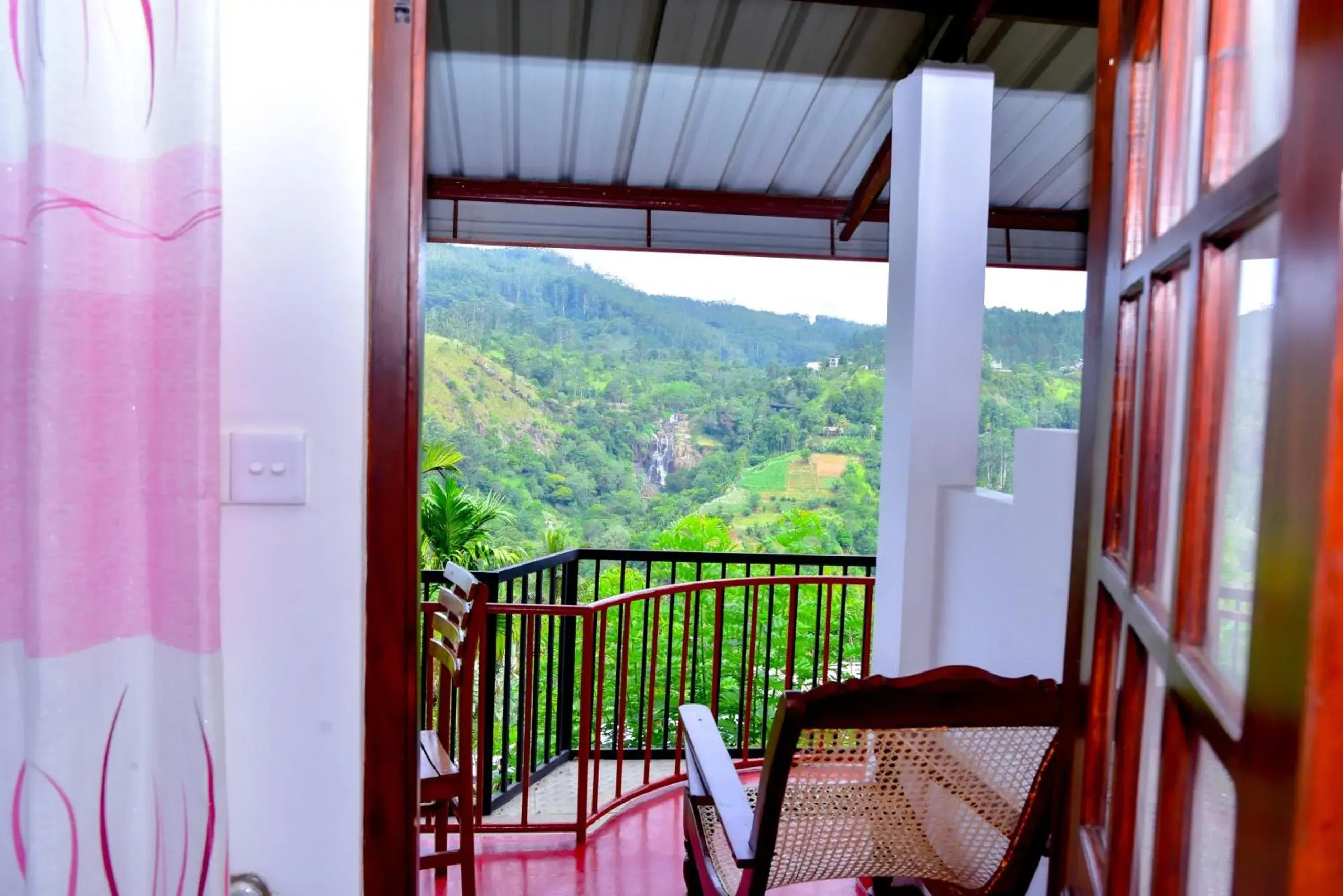 Deluxe Double Room with Mountain View in Ella Galaxy View Deluxe Double Room with Mountain View in Ella Galaxy View
