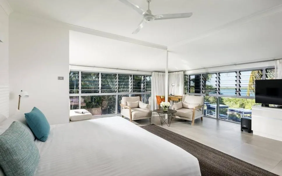Photo of the whole room, Bed in Mangrove Hotel