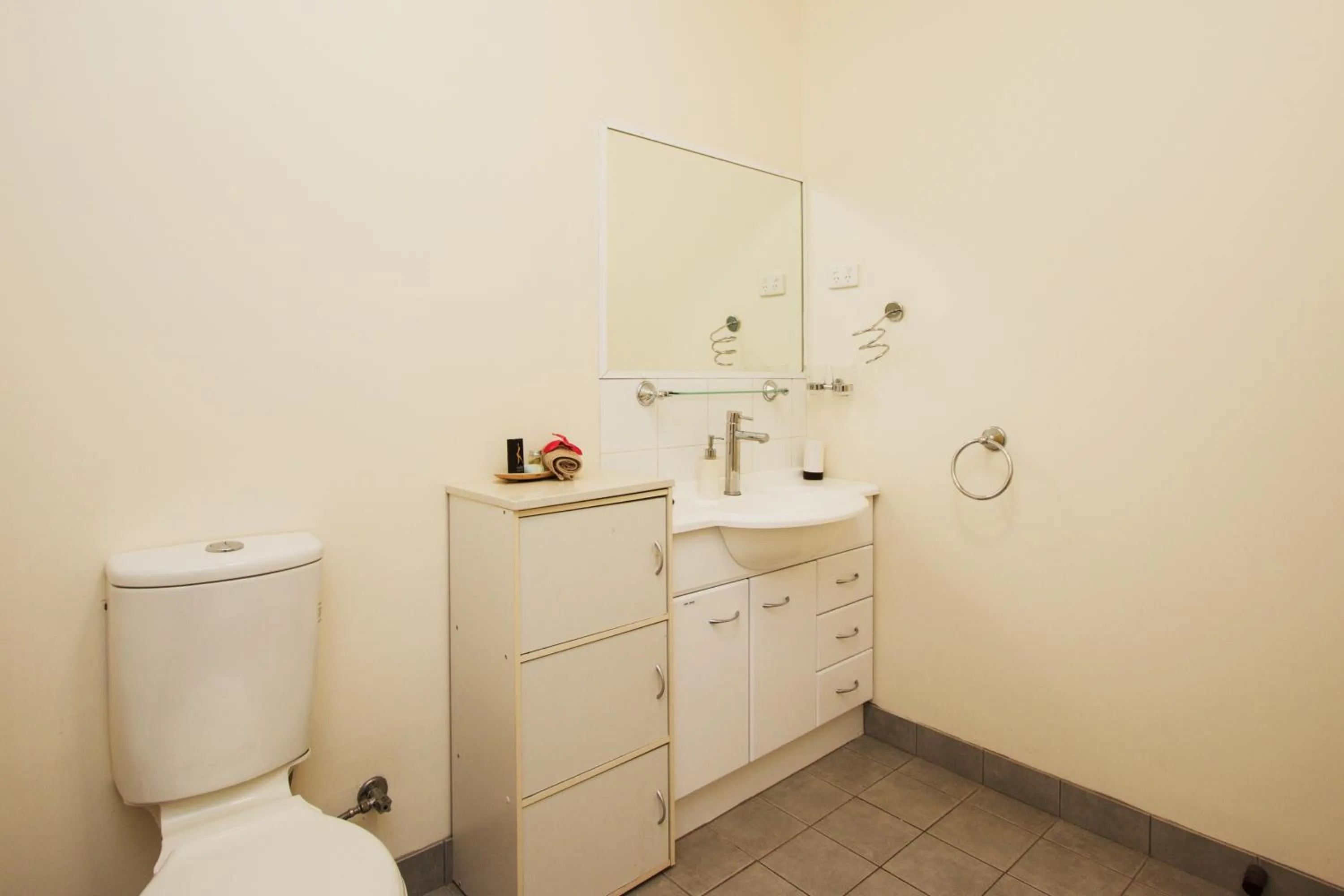 Bathroom in Reflections Broome