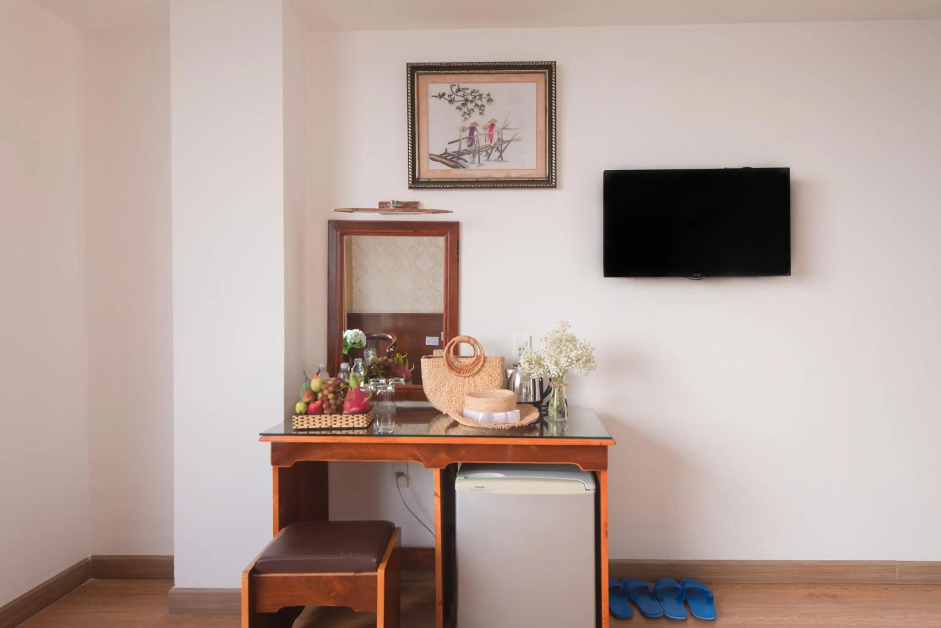 TV and multimedia in LE SOLEIL HOTEL managed by NEST Group