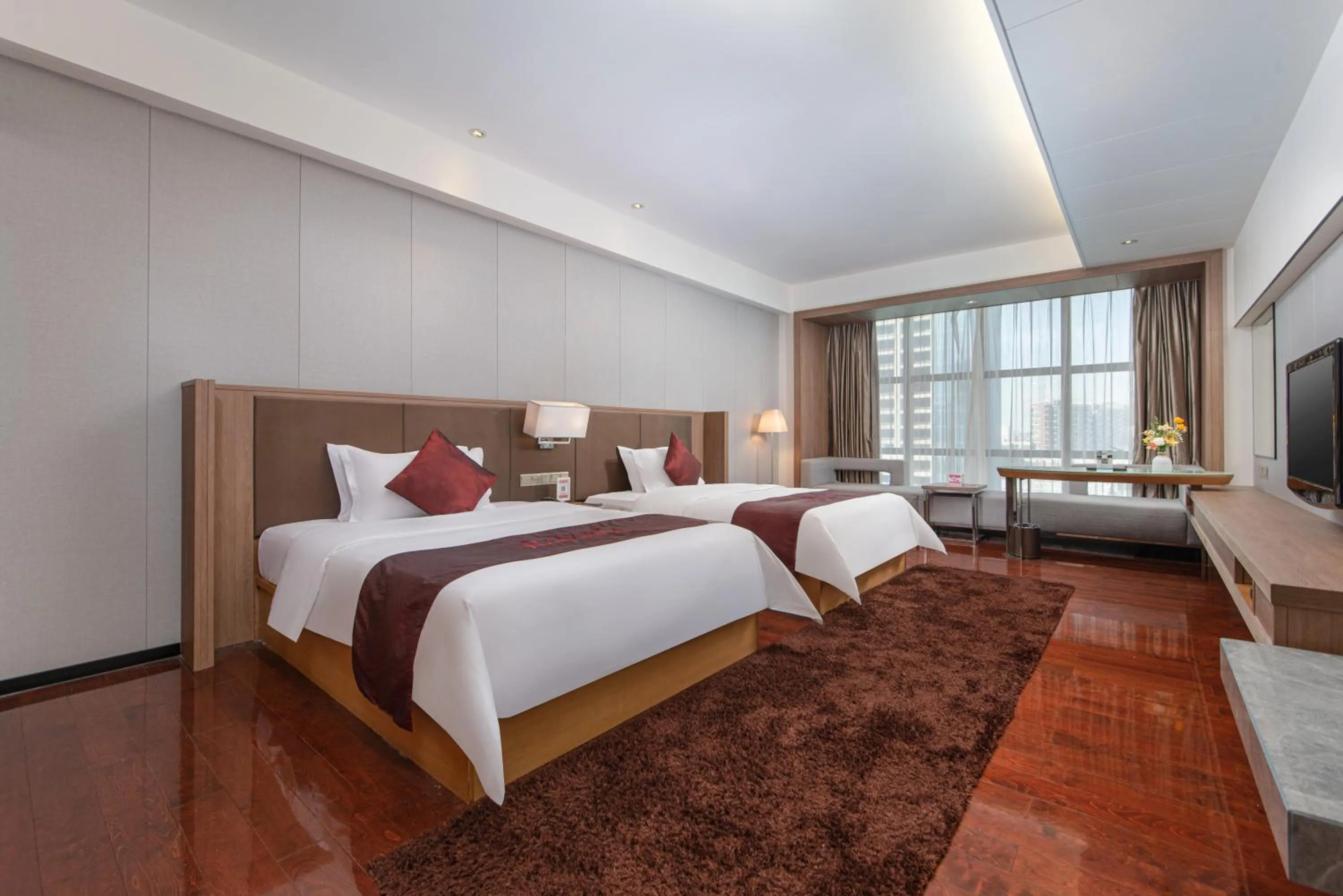 Bed in Shenzhen Ramada Plaza, North Railway Station