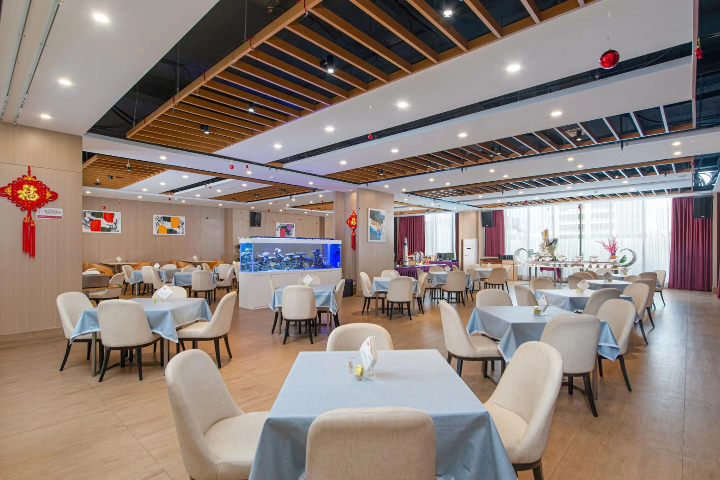 Breakfast in Shenzhen Ramada Plaza, North Railway Station