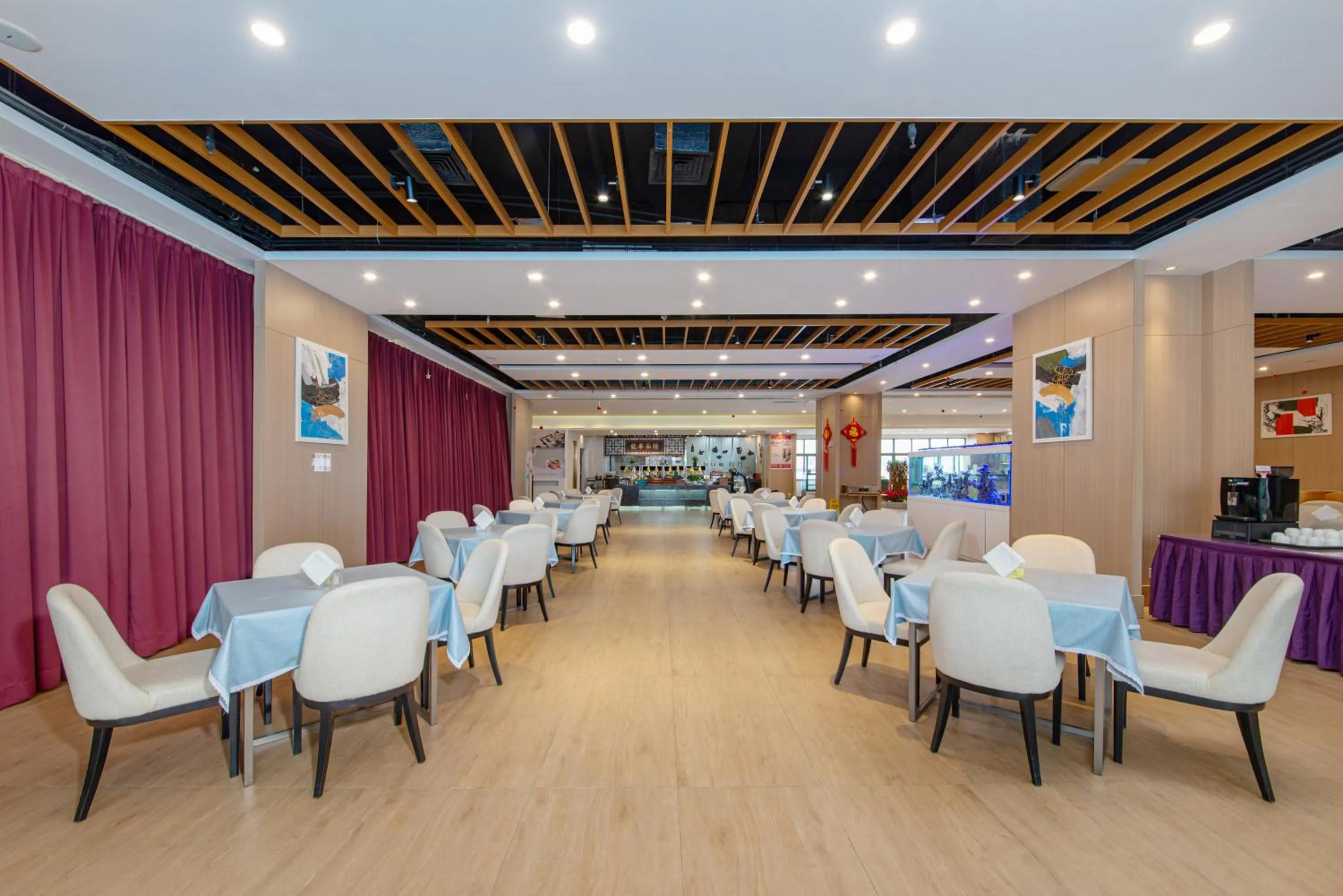 Breakfast in Shenzhen Ramada Plaza, North Railway Station