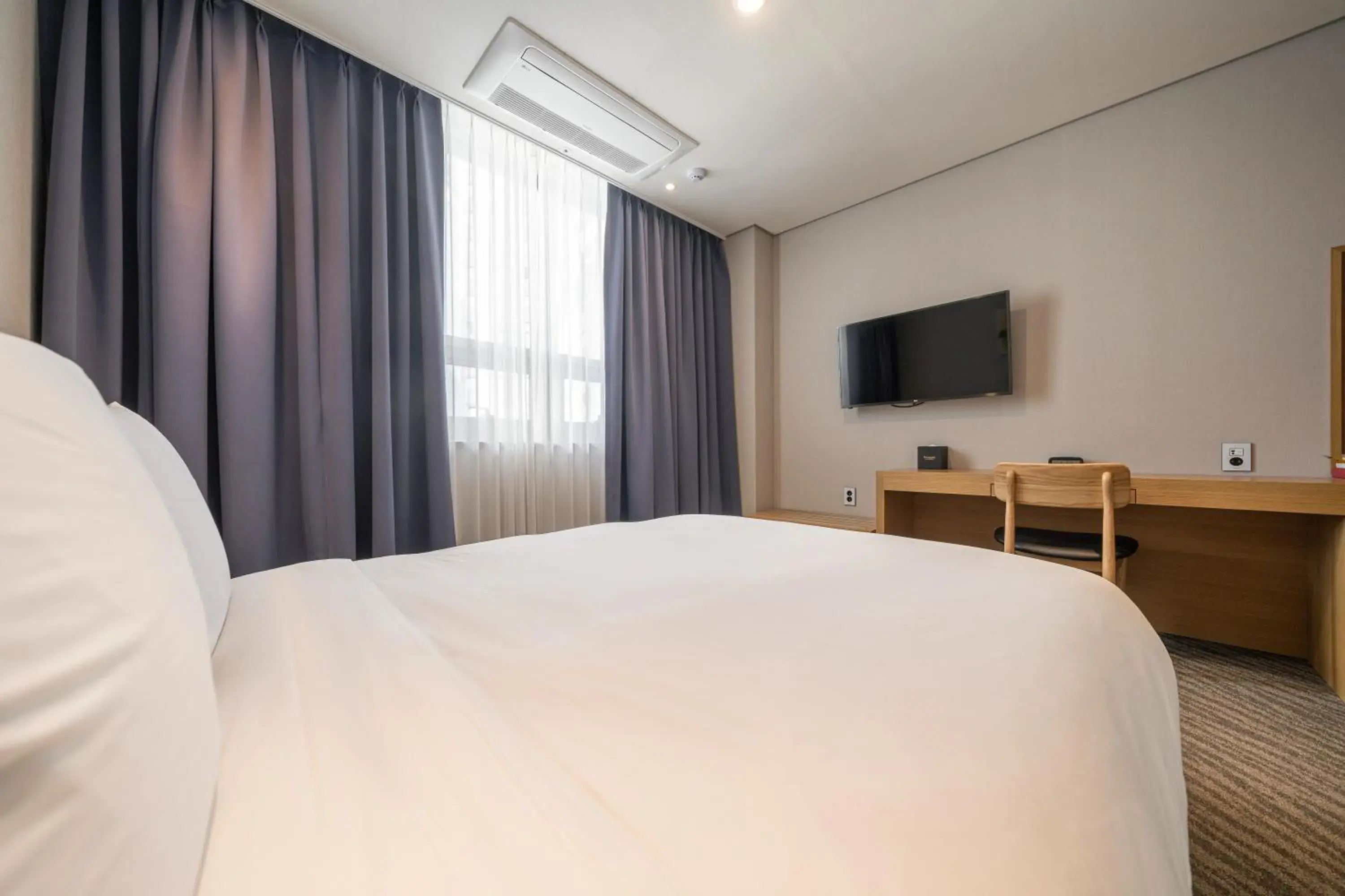 Standard Double Room in Ramada by Wyndham Seoul Dongdaemun Standard Double Room in Ramada by Wyndham Seoul Dongdaemun