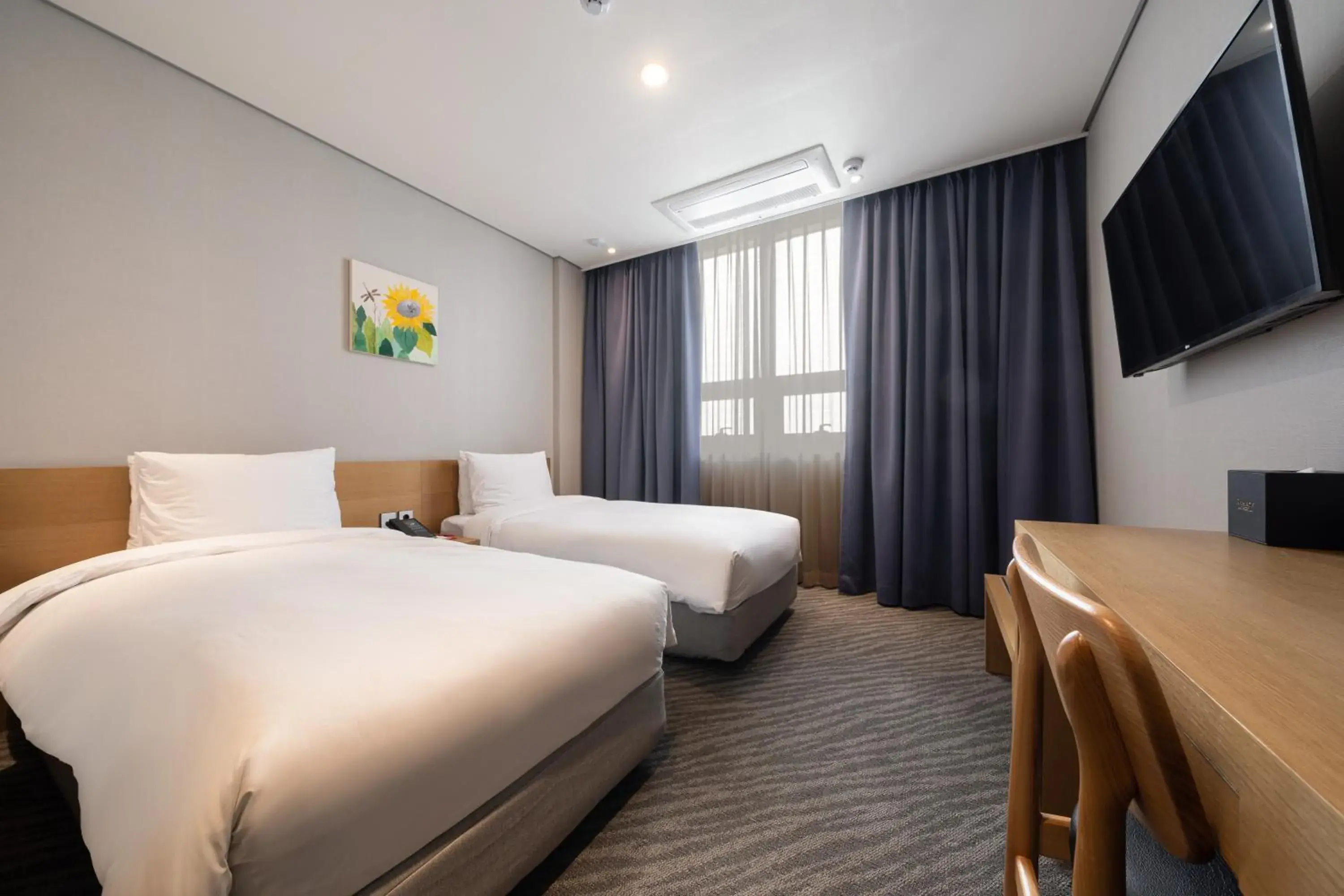 Standard Twin Room in Ramada by Wyndham Seoul Dongdaemun Standard Twin Room in Ramada by Wyndham Seoul Dongdaemun
