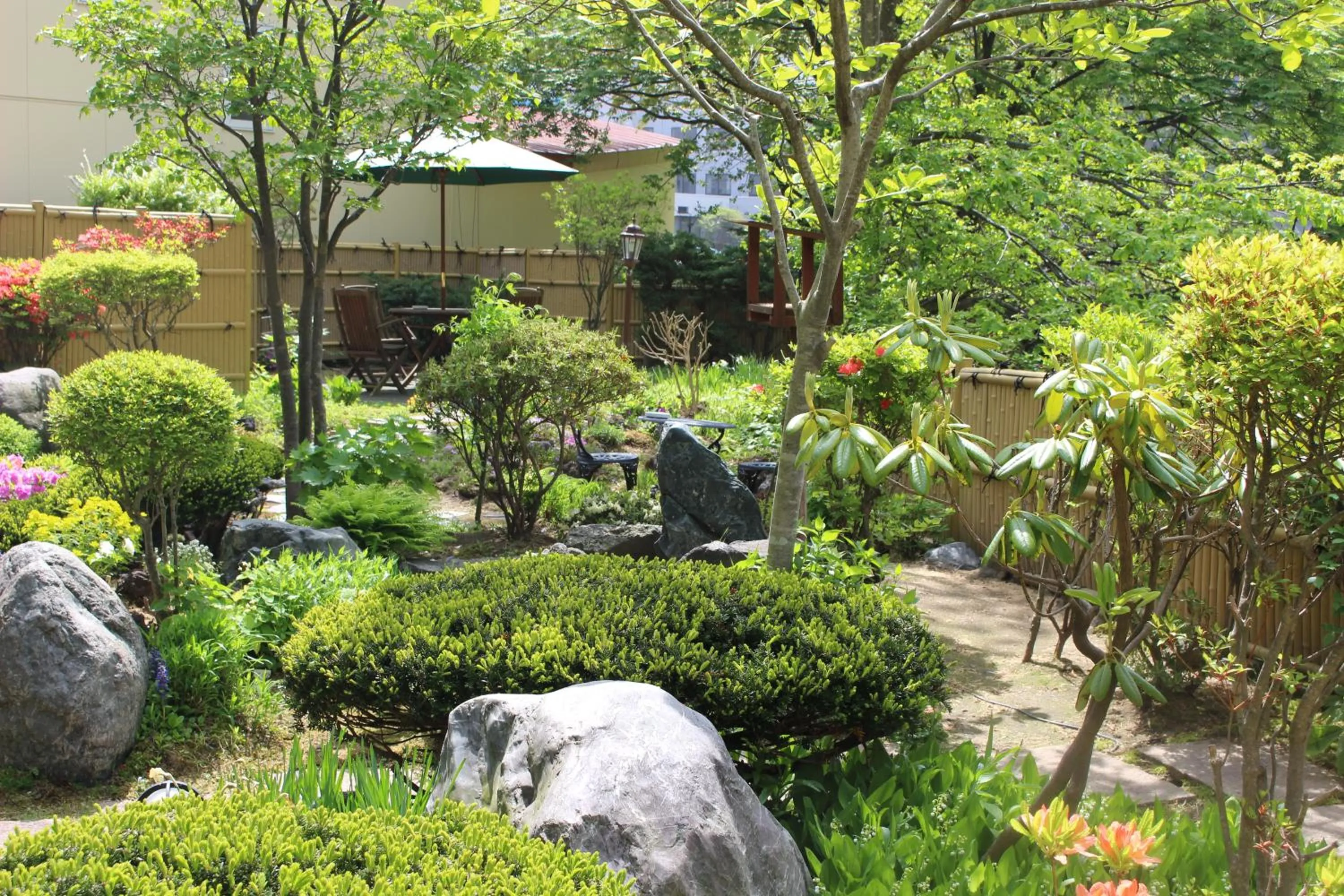 Spring in Kashoutei Hanaya