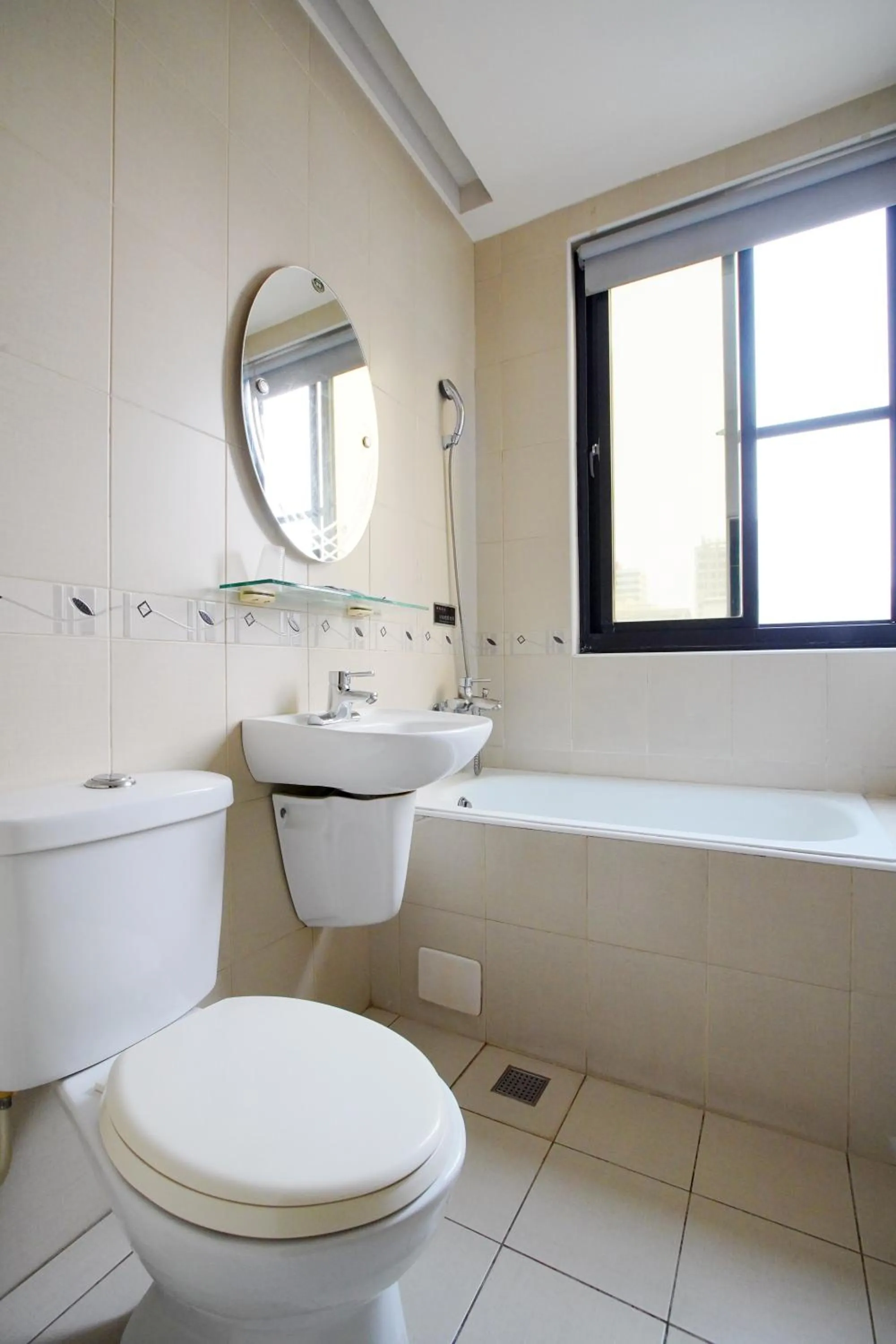 Bathroom in Happy Hotel