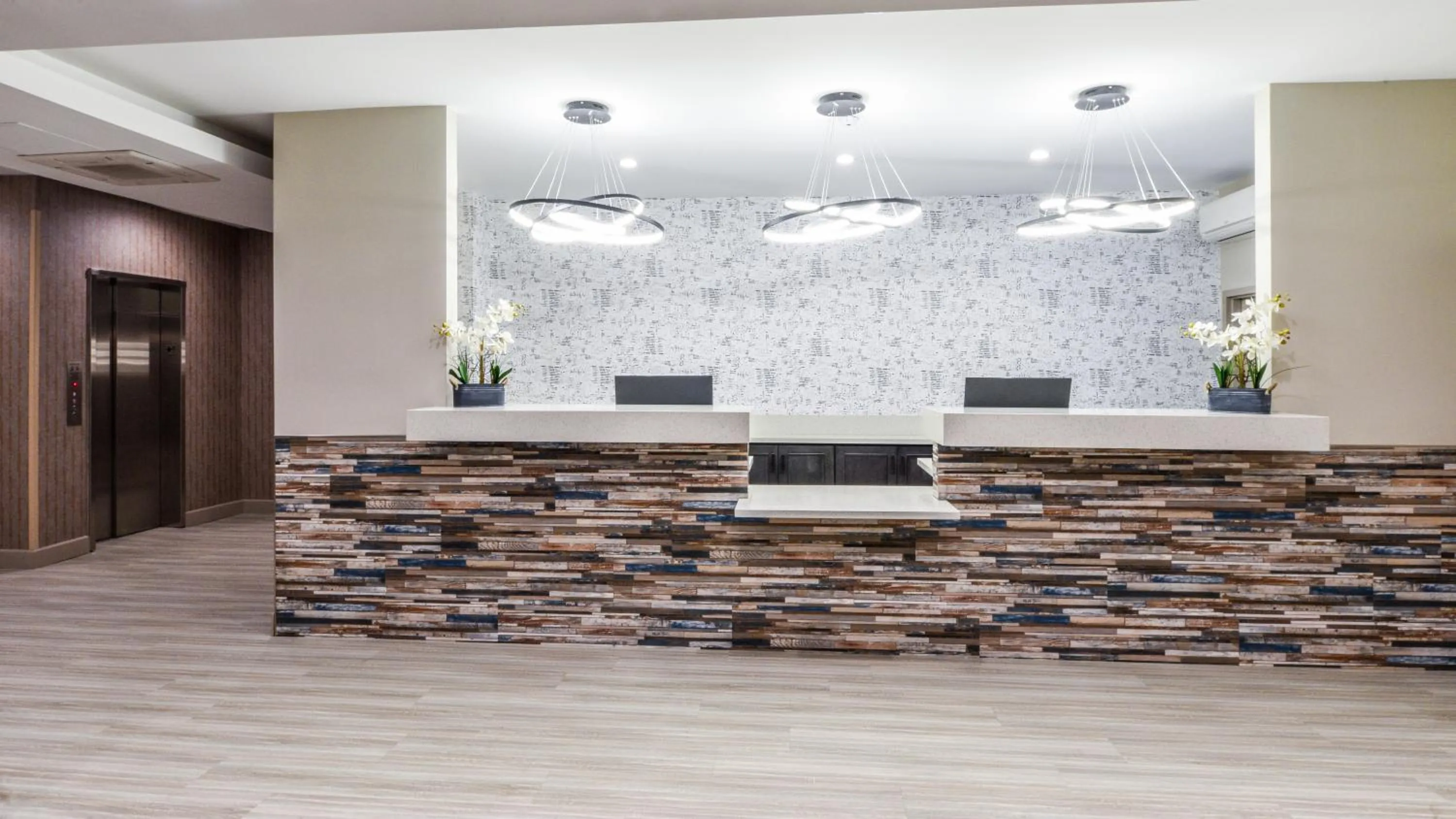 Lobby or reception in Hollywood Inn Suites Hotel