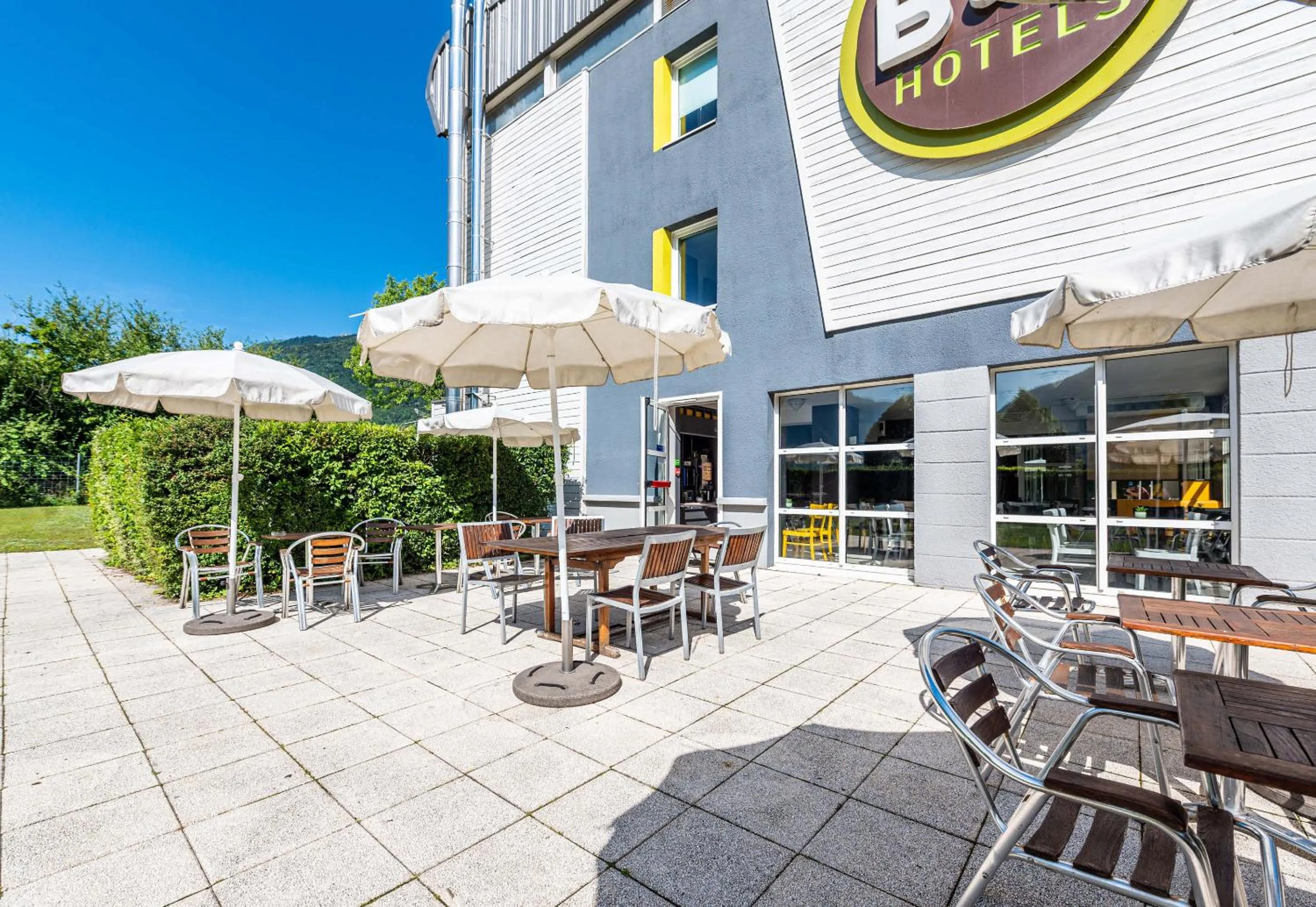 Balcony/Terrace in B&B HOTEL Saint Jean De Maurienne