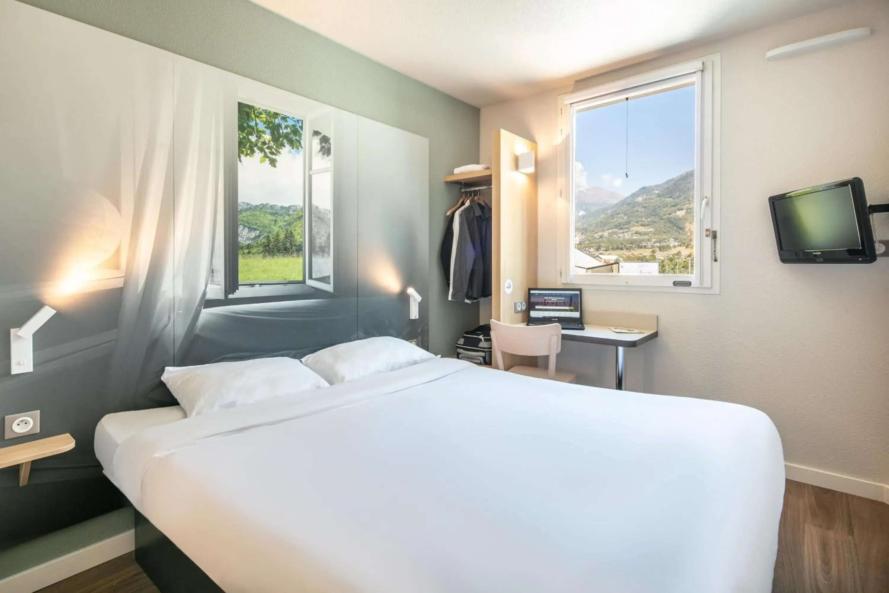 Superior Double Room in B&B HOTEL Saint Jean De Maurienne Superior Double Room in B&B HOTEL Saint Jean De Maurienne