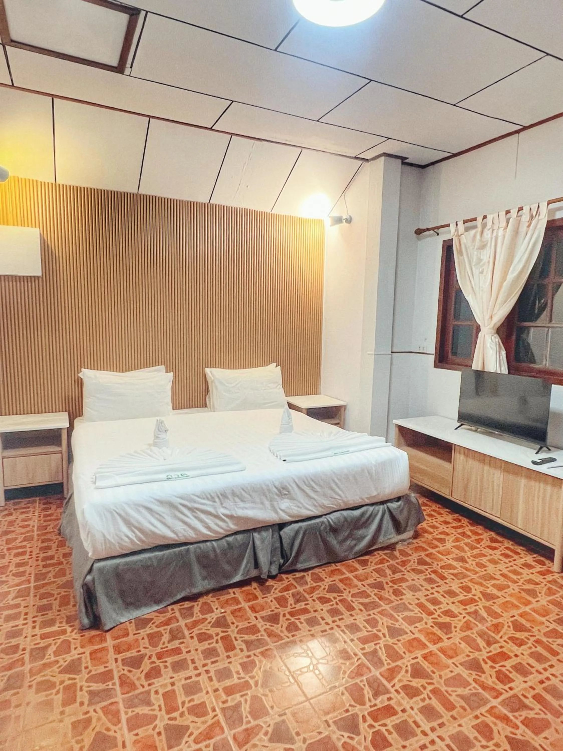 Bed in Kirati Beach Resort