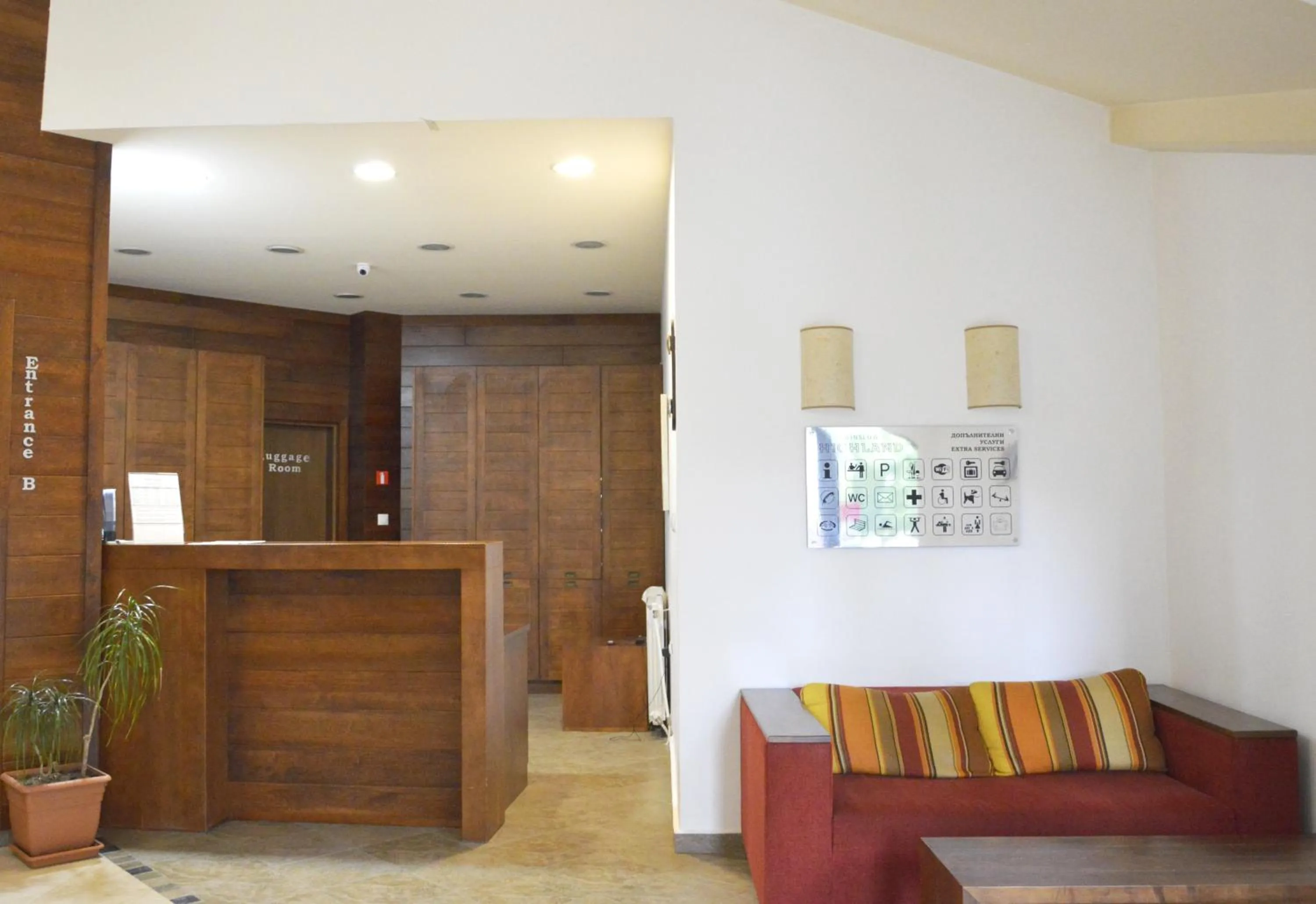 Lobby or reception in Aparthotel Winslow Highland