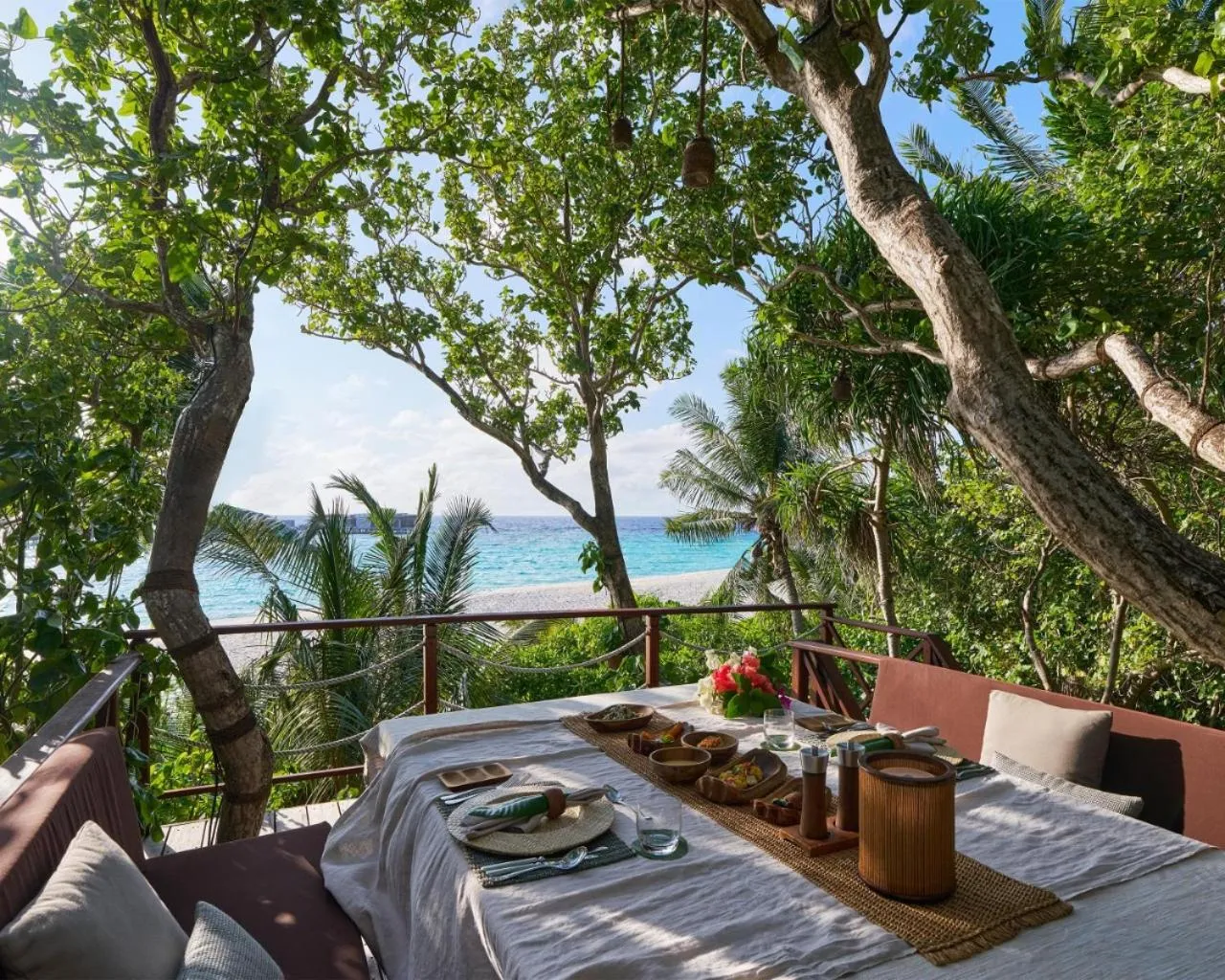 Restaurant/places to eat in Park Hyatt Maldives Hadahaa