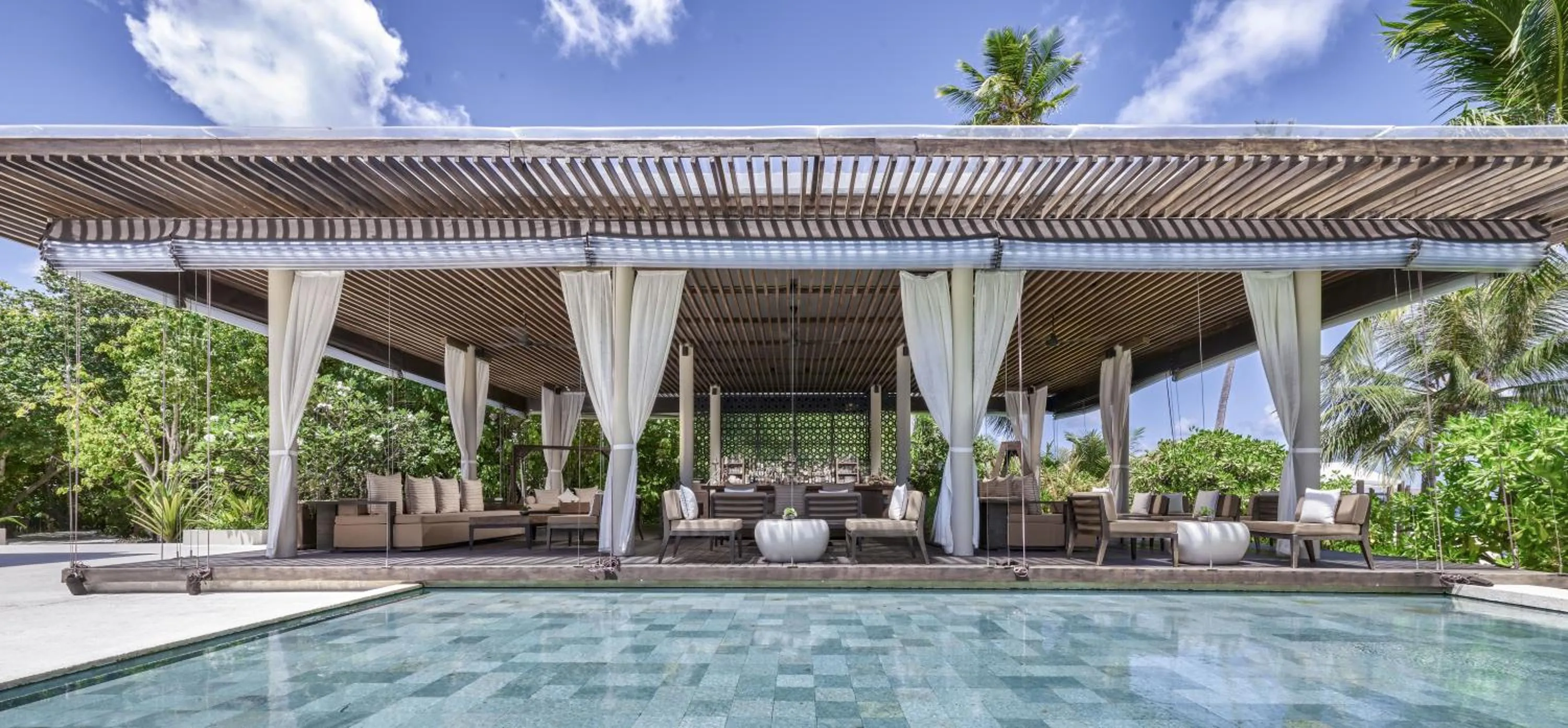 Property building in Park Hyatt Maldives Hadahaa