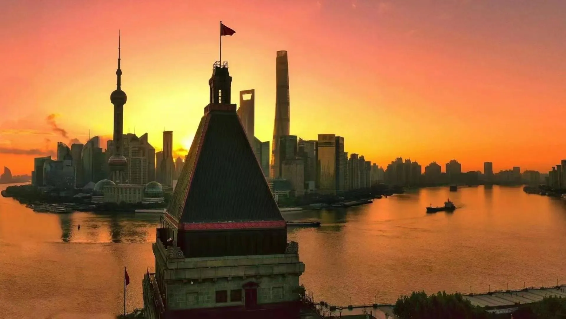 Property building in Fairmont Peace Hotel on the Bund