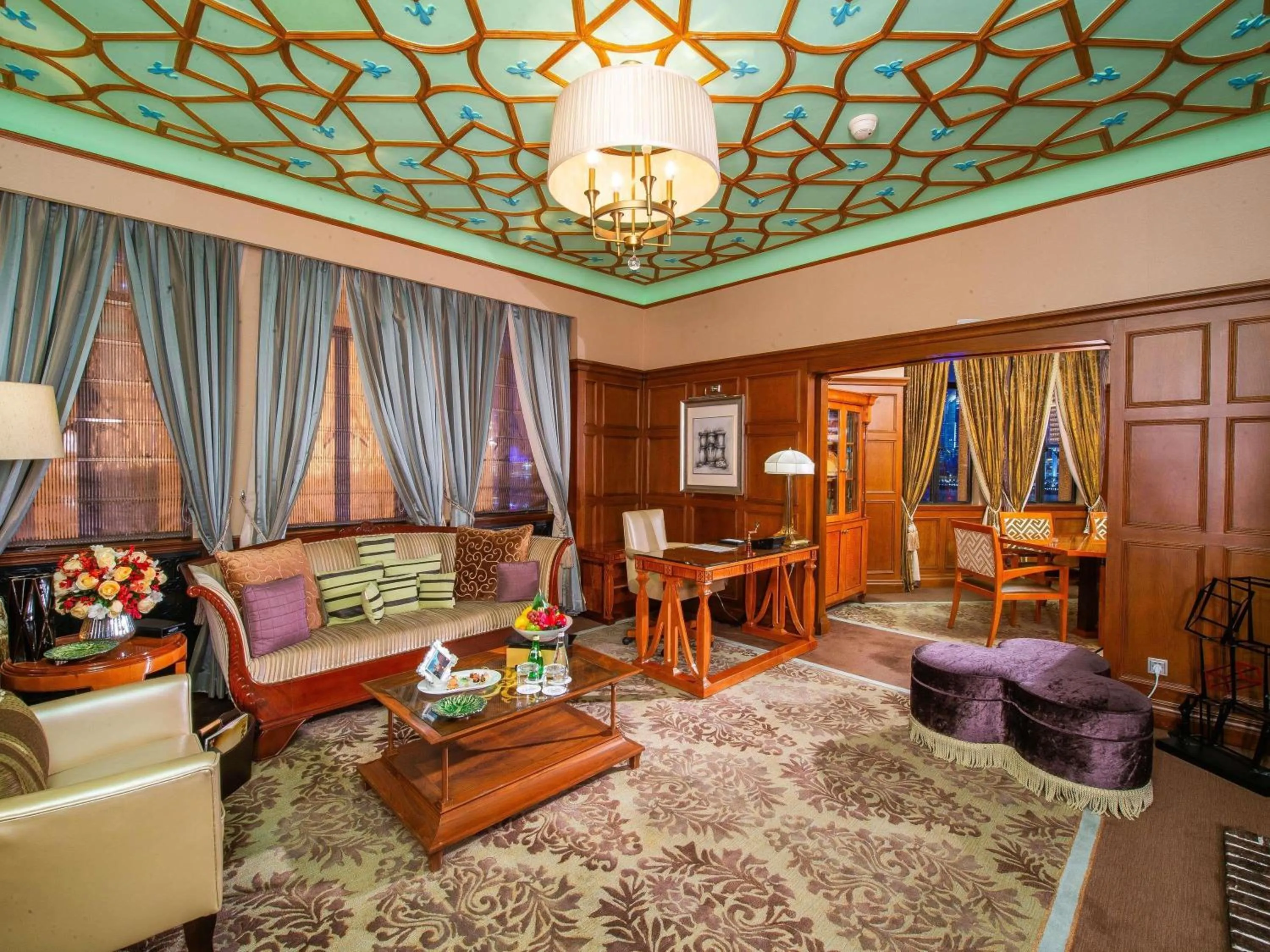 Bedroom in Fairmont Peace Hotel on the Bund