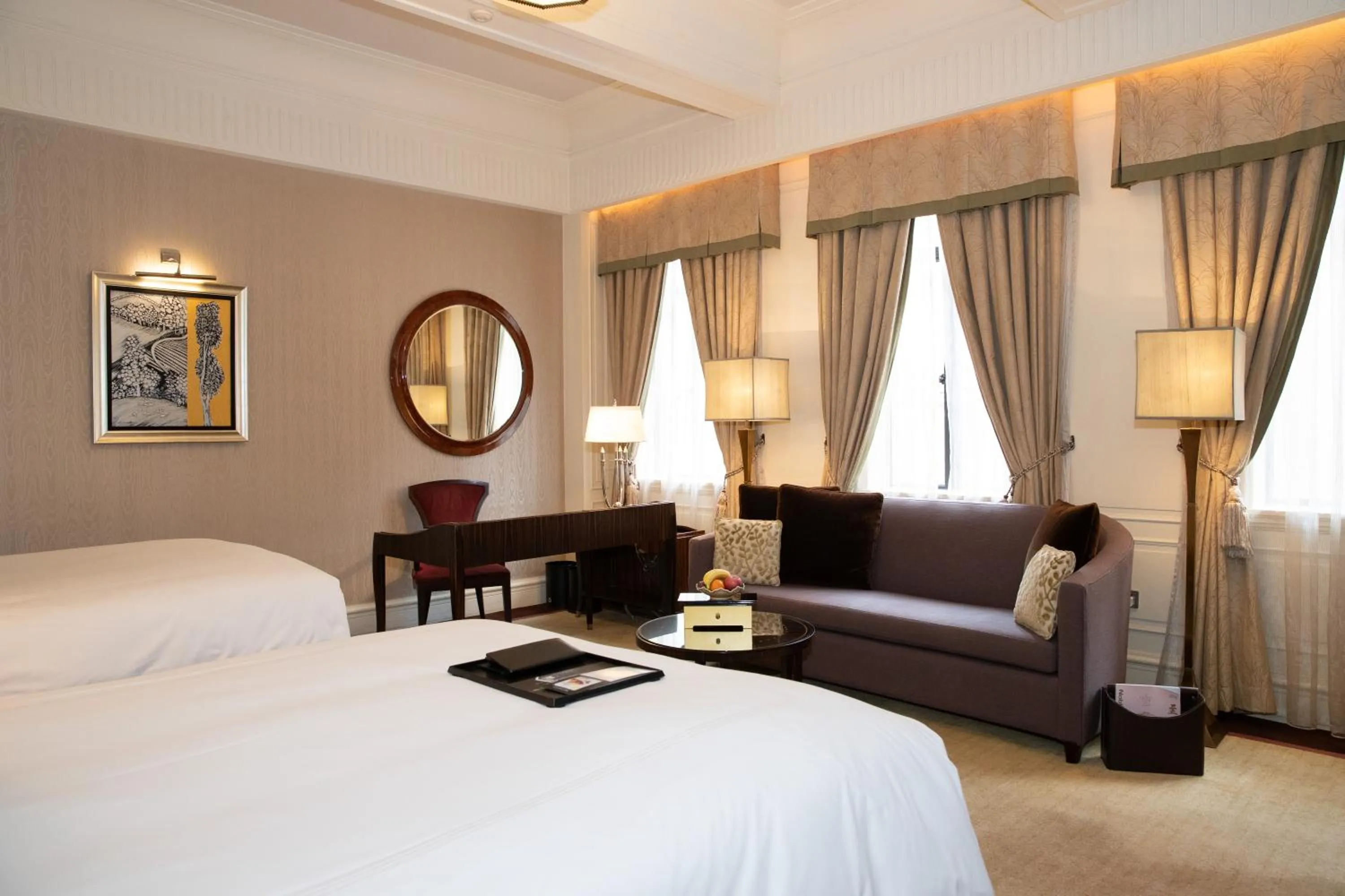 Bedroom, Bed in Fairmont Peace Hotel on the Bund