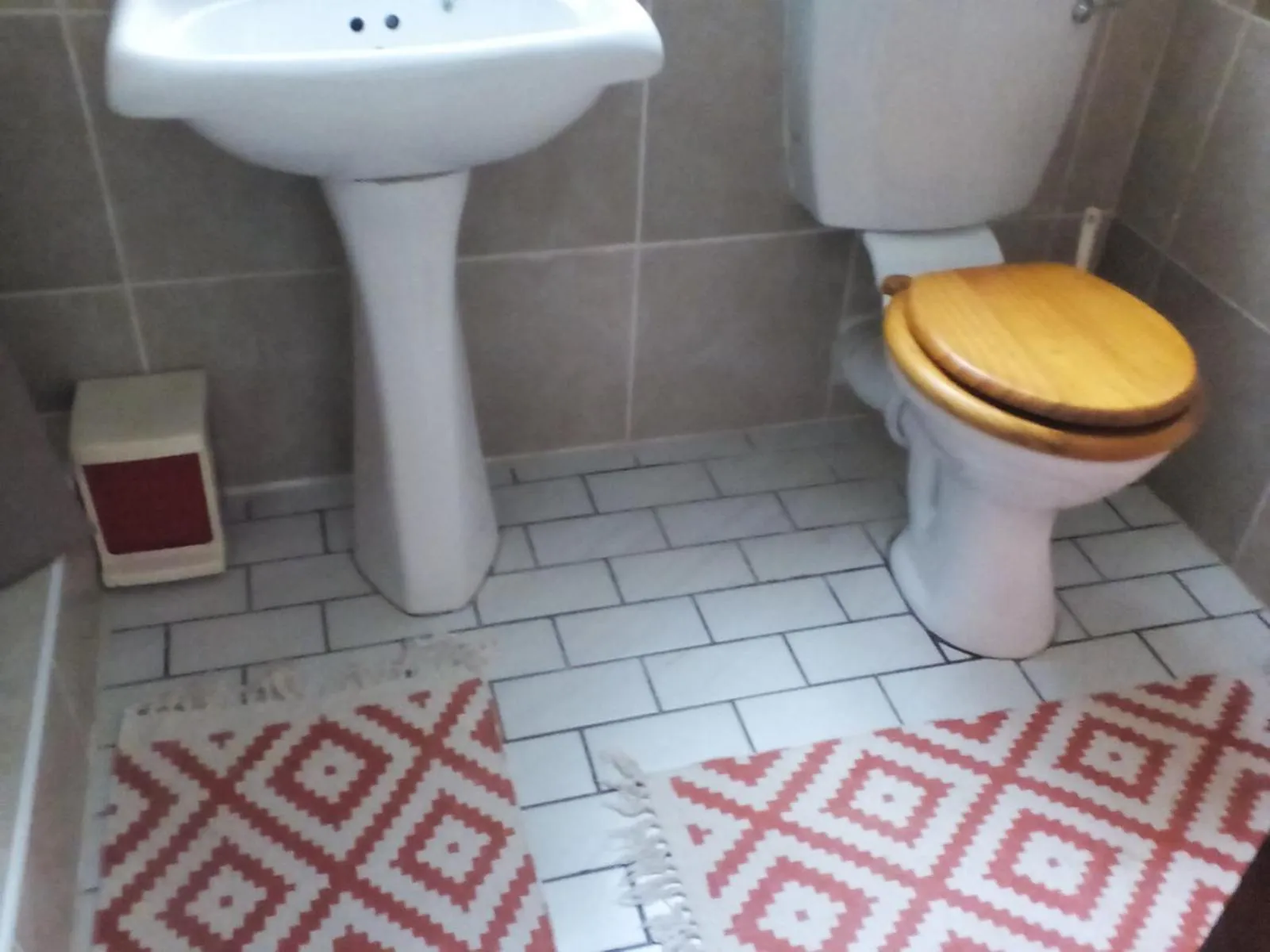 Bathroom in A1 Kynaston Guest House bed and breakfast or self catering