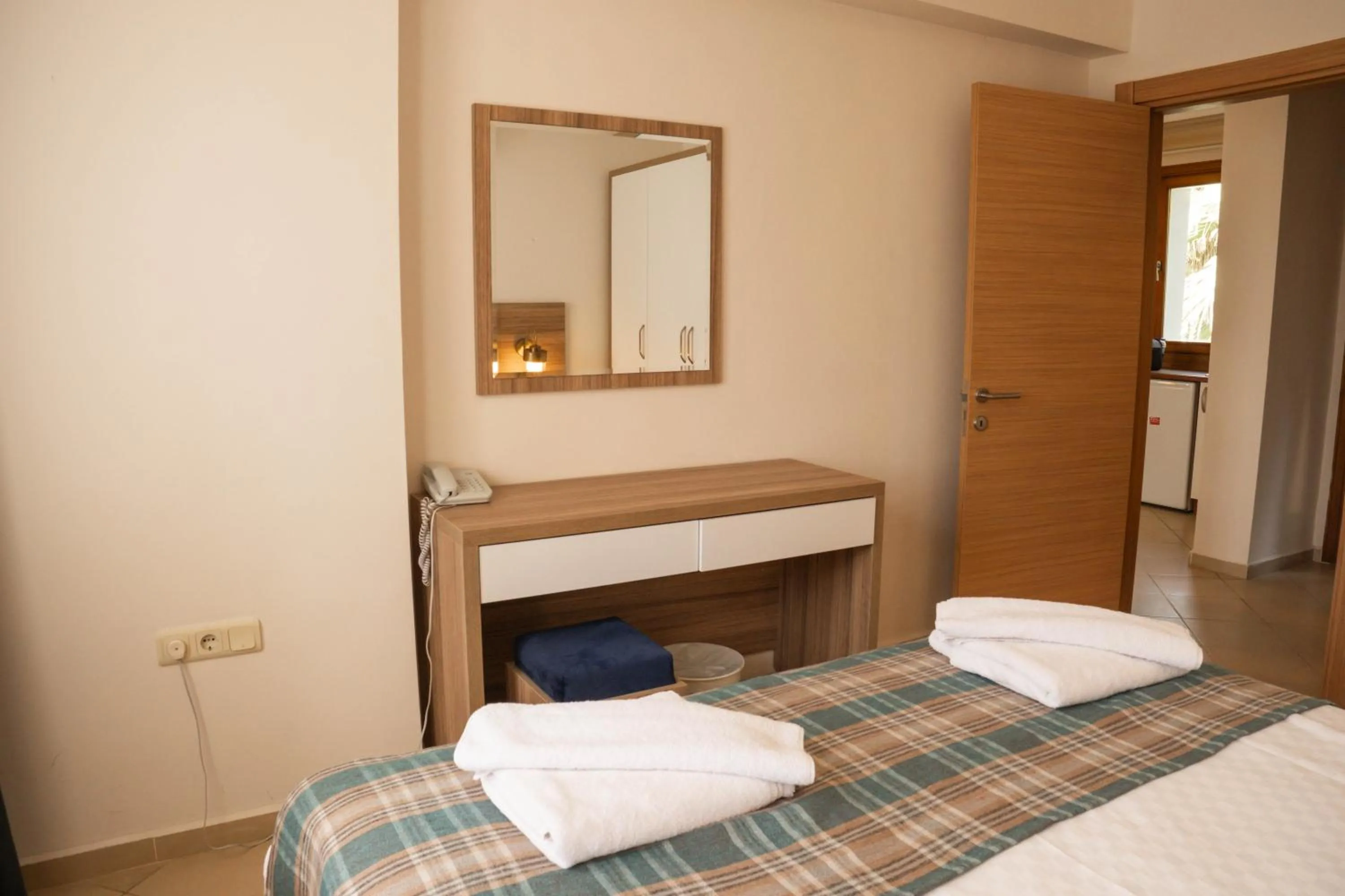 Bedroom, Bed in Perdikia Hill Hotel And Villas