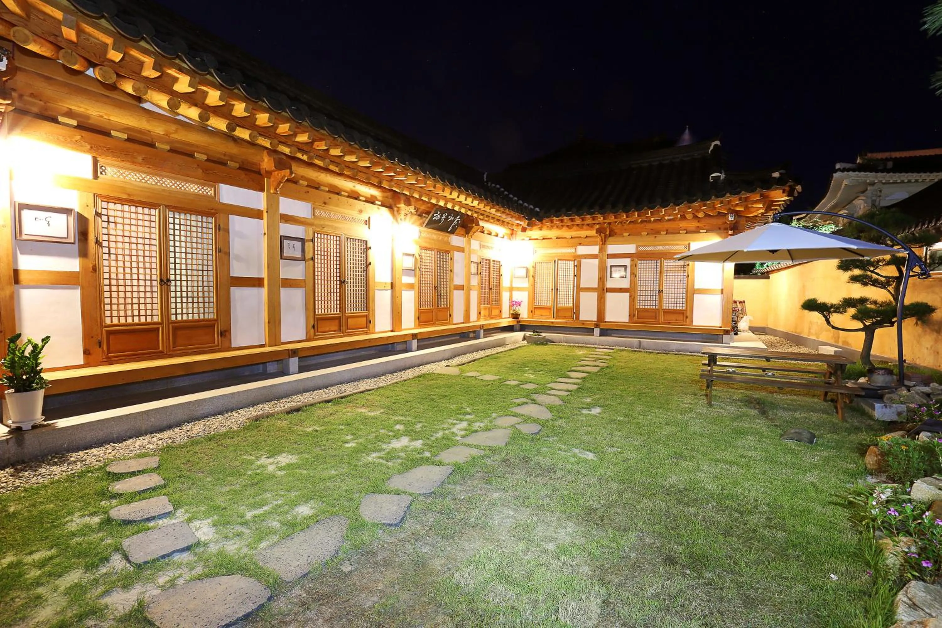 Property building in Hanok Hyeyum