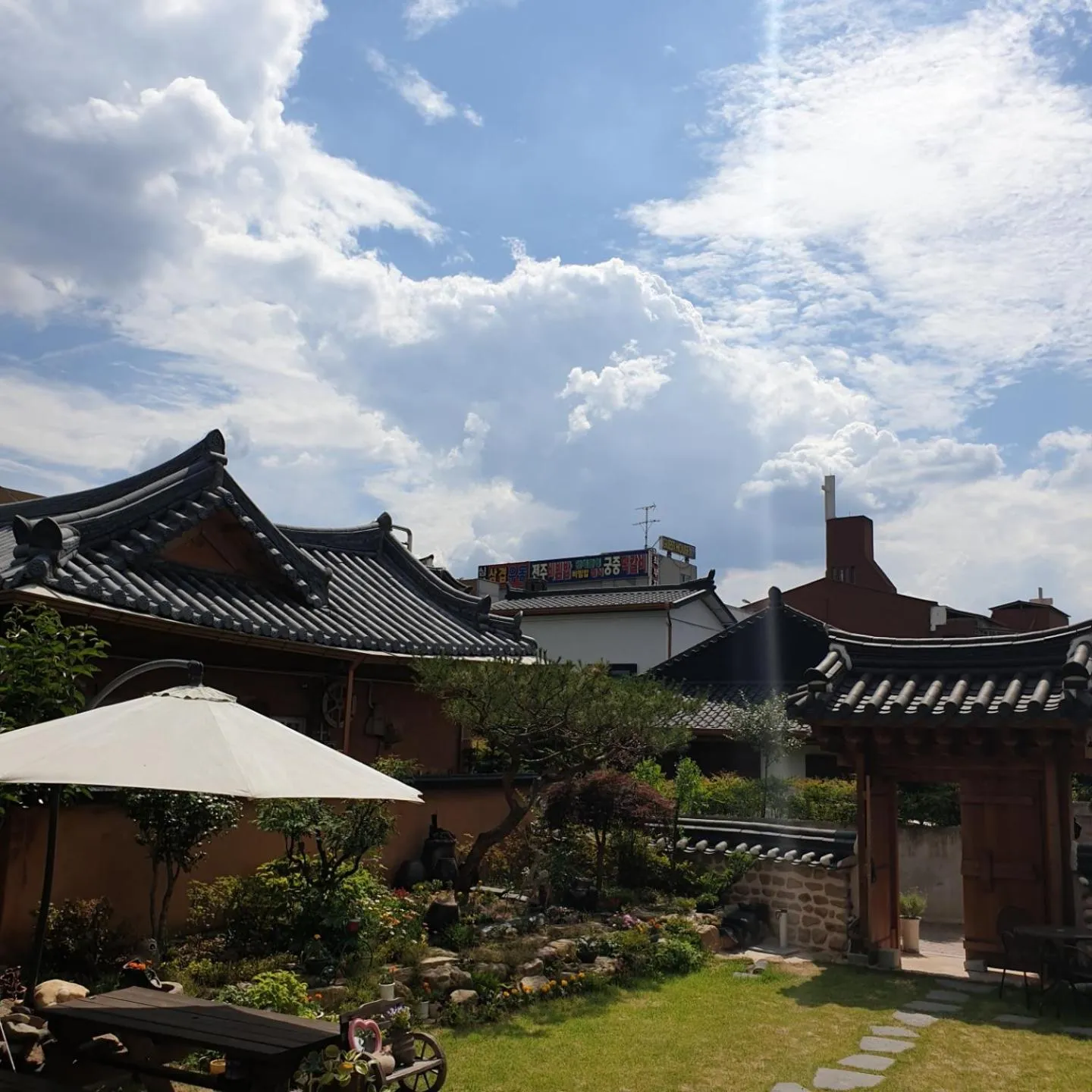 Neighbourhood in Hanok Hyeyum