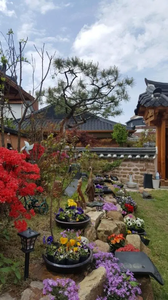 Property building in Hanok Hyeyum