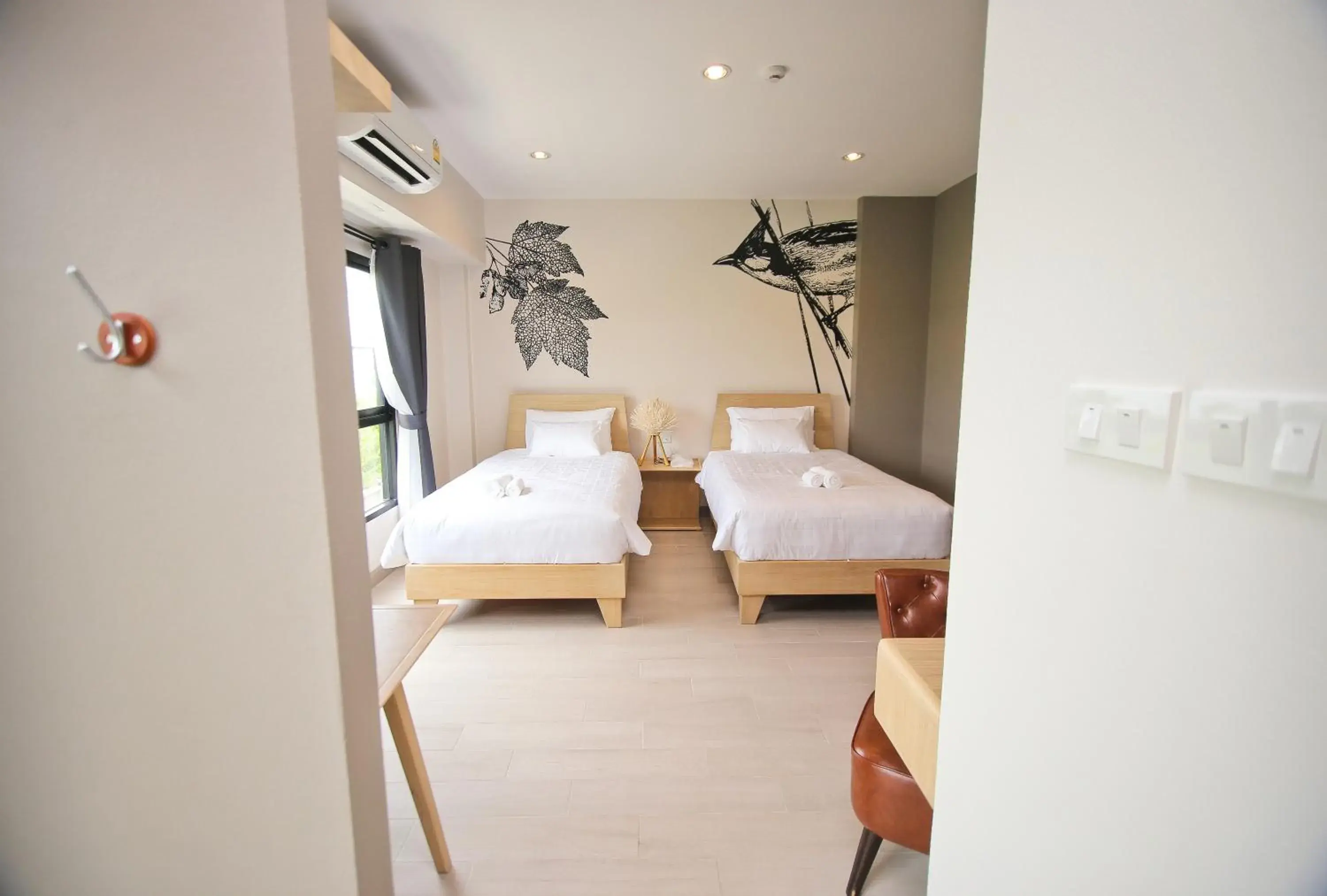 Superior Twin Room with Landmark View in Bunprasop Garden Hotel Superior Twin Room with Landmark View in Bunprasop Garden Hotel