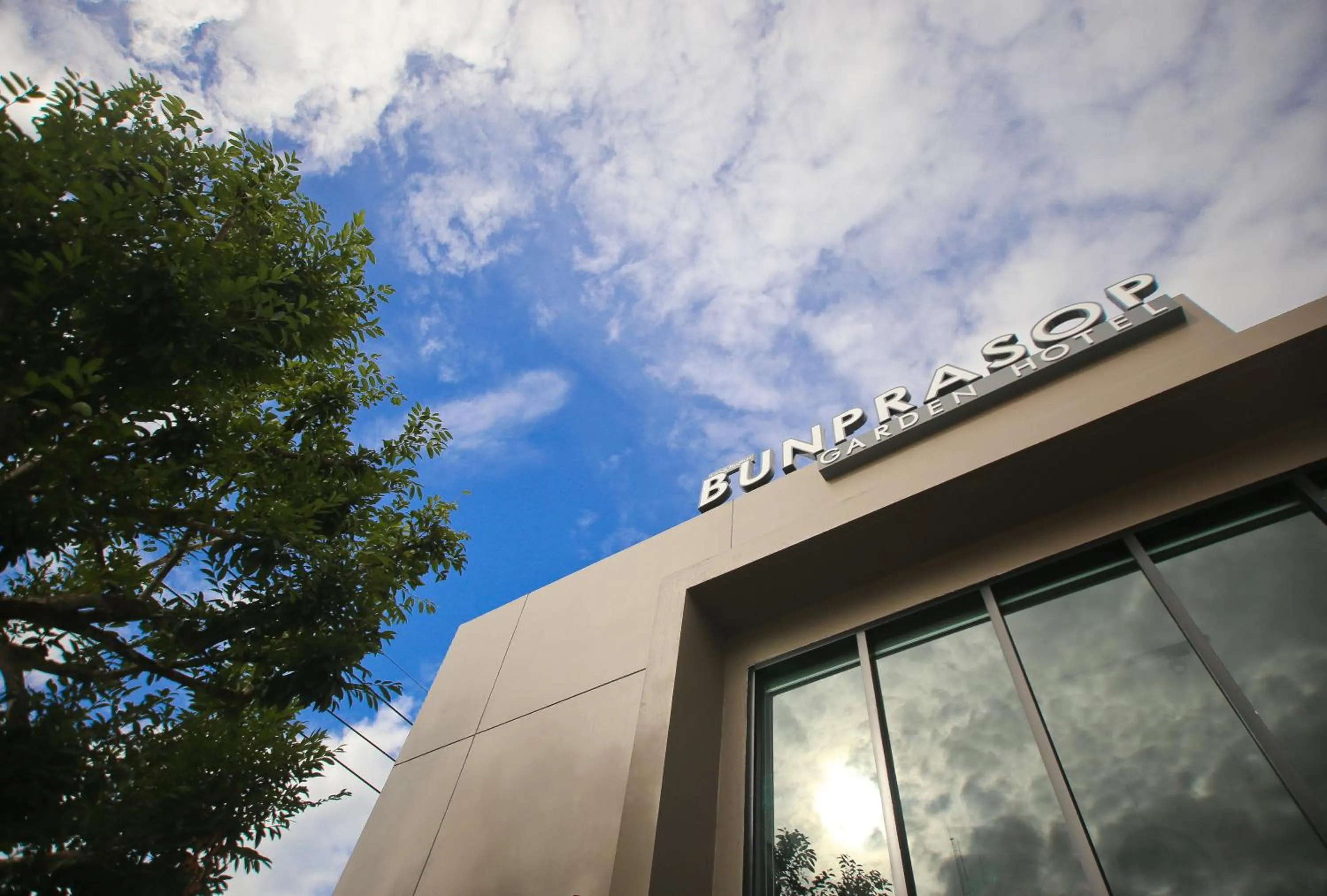 Bunprasop Garden Hotel