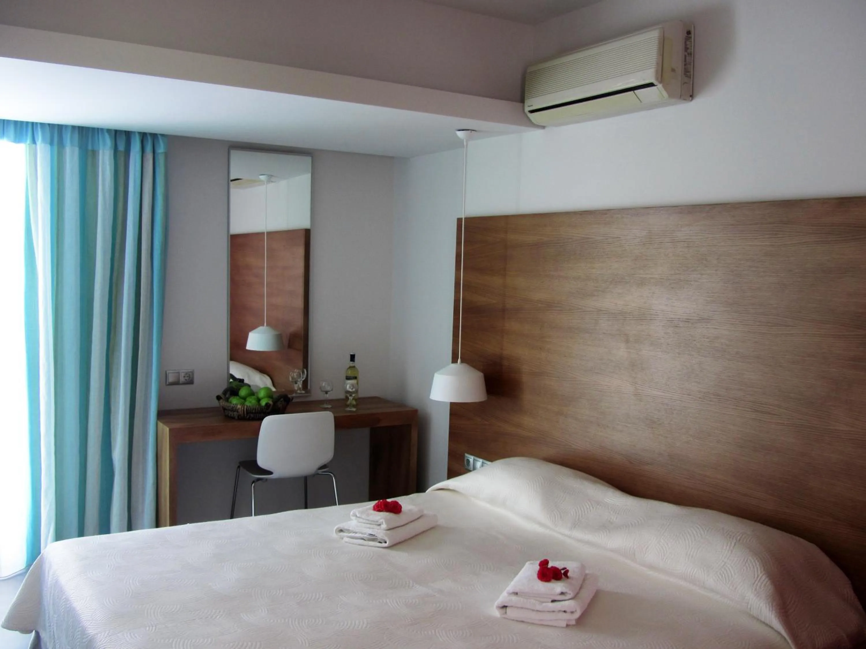 Photo of the whole room in Petra Hotel