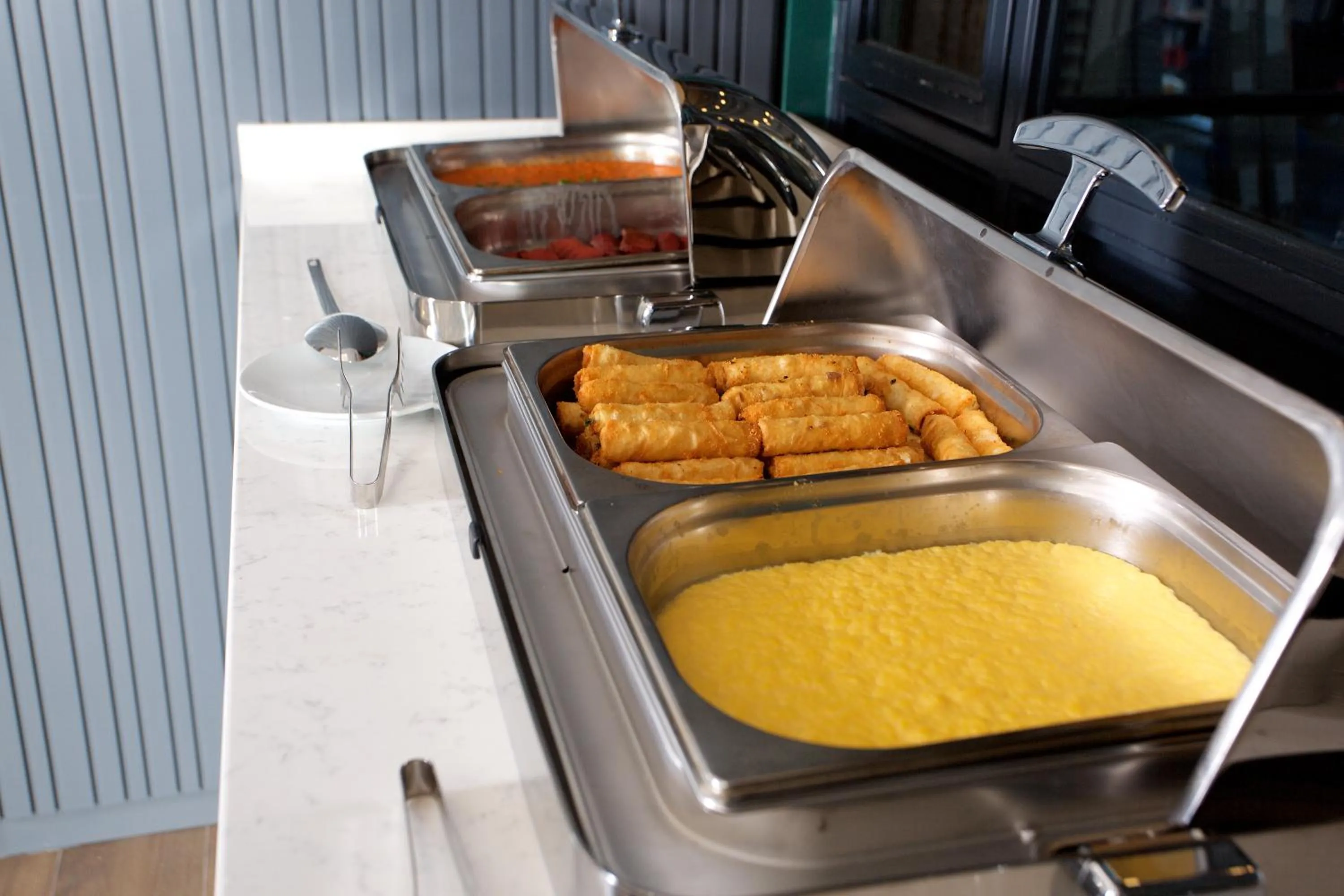 Buffet breakfast in Amethyst Hotel