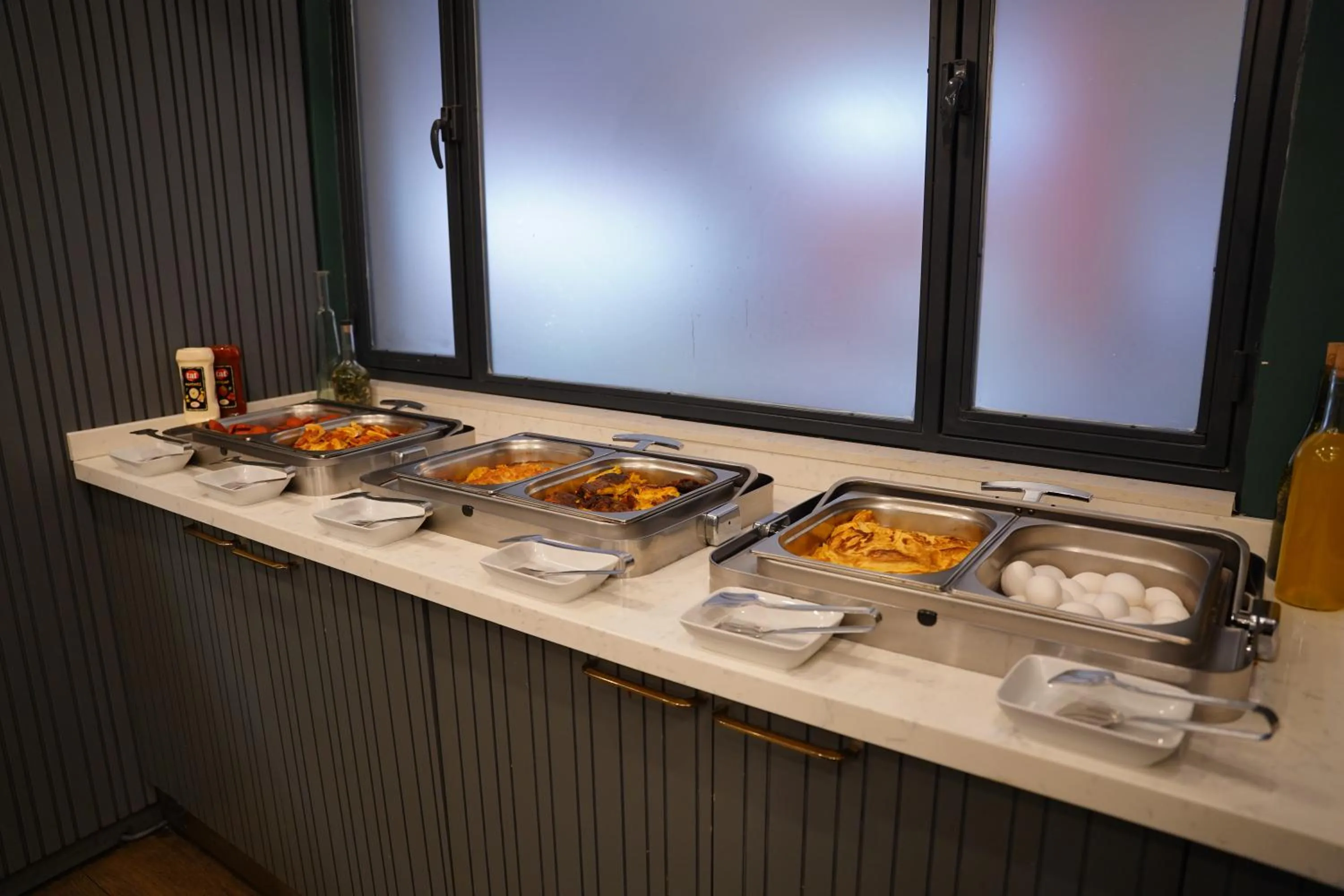 Buffet breakfast in Amethyst Hotel