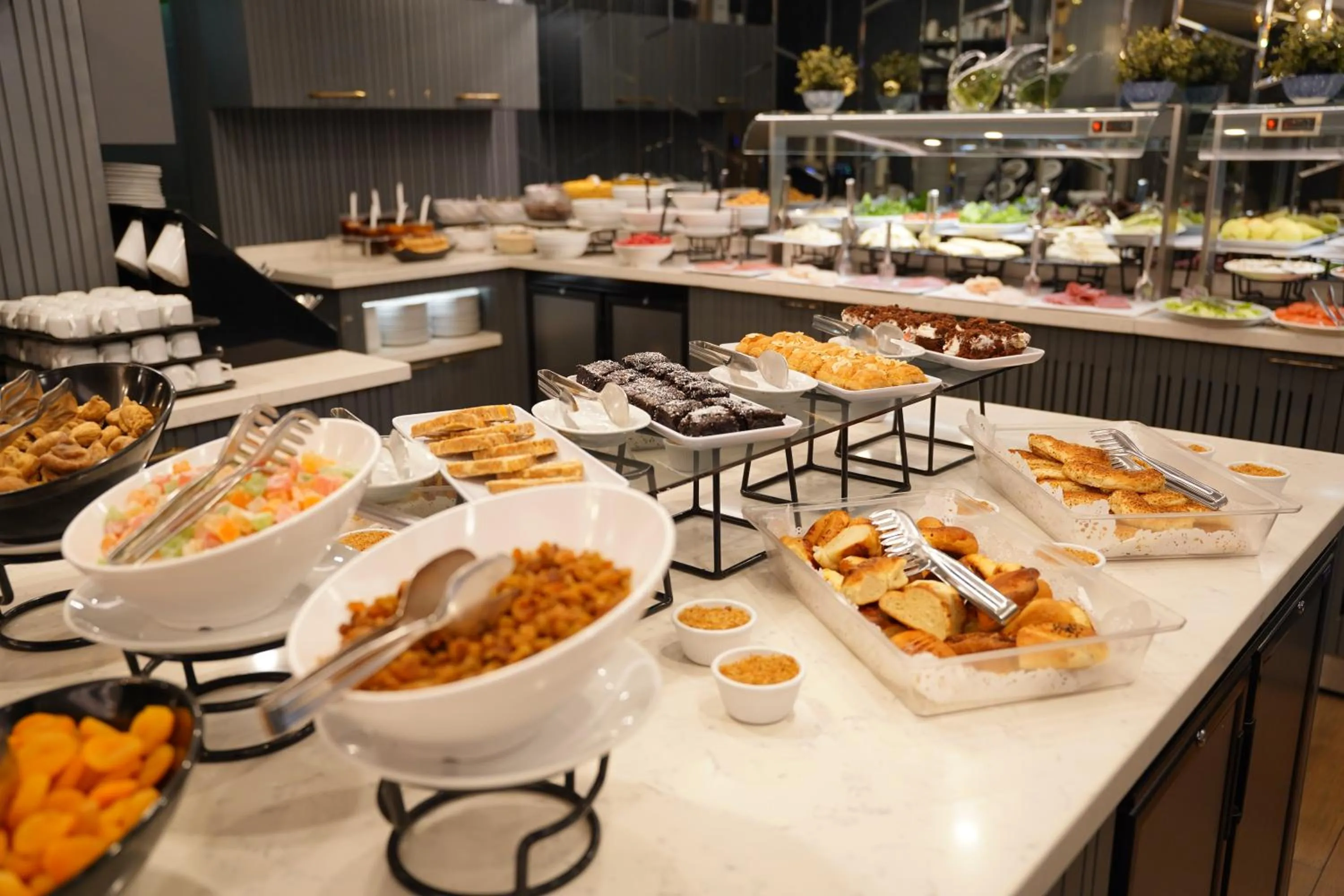 Buffet breakfast in Amethyst Hotel