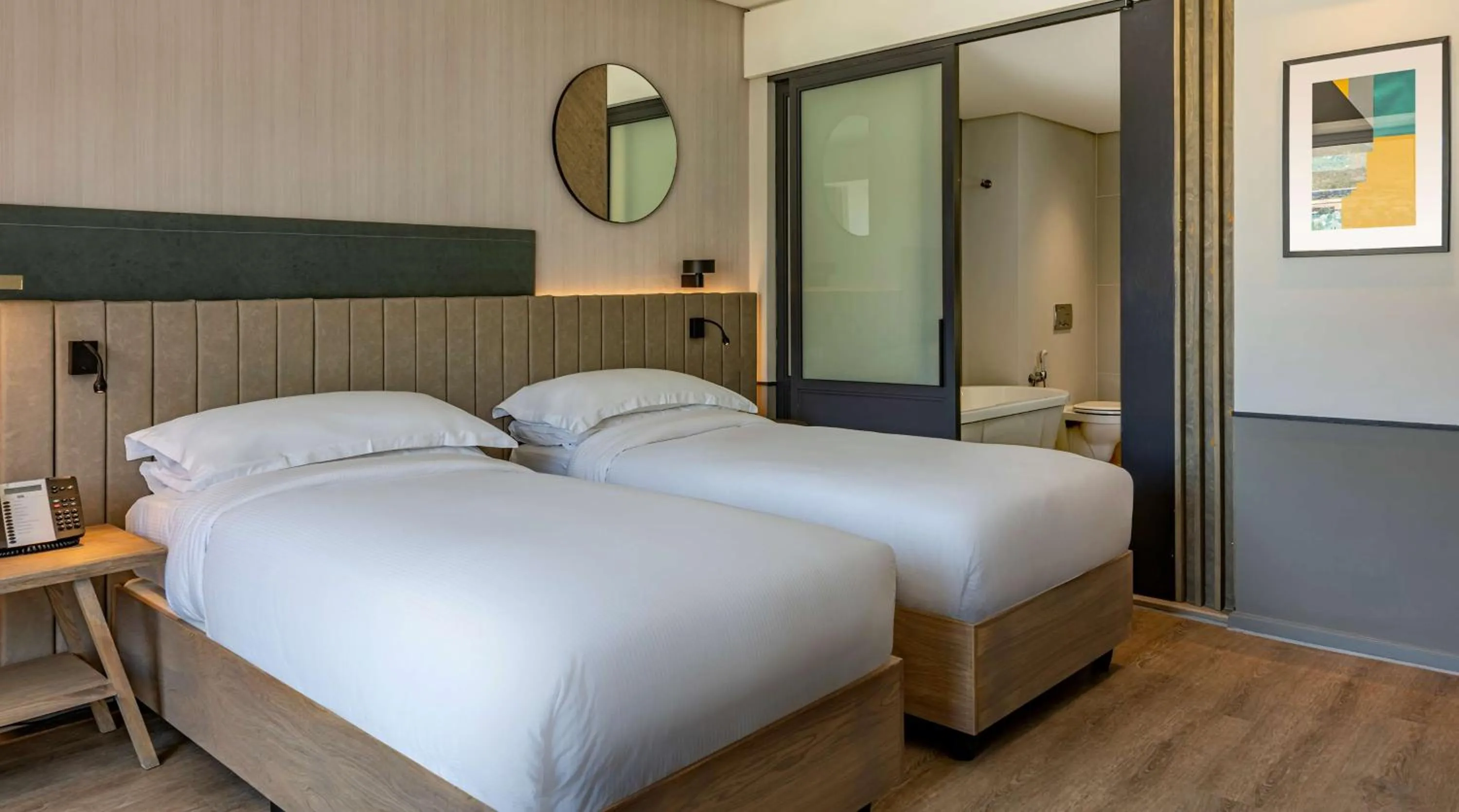 Photo of the whole room, Bed in Hyatt Regency Cape Town